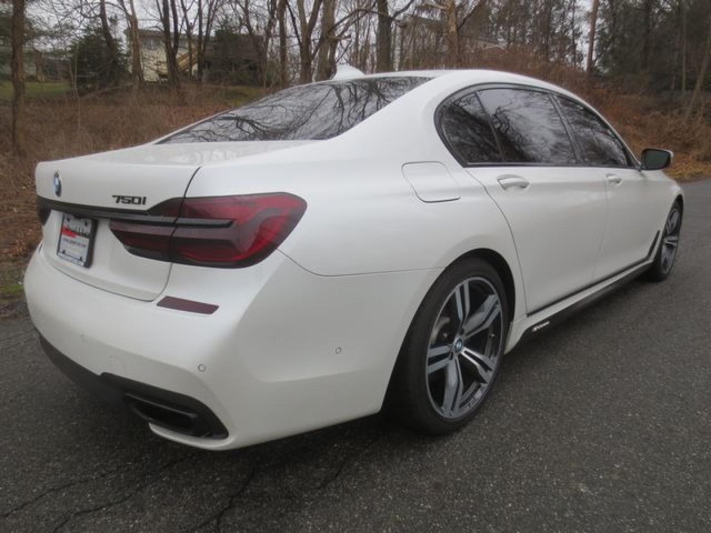 2016 White /Brown BMW 7-Series 750i xDrive (WBA7F2C5XGG) with an 4.4L V8 DOHC 32V engine, 8A transmission, located at 270 US Route 6, Mahopac, NY, 10541, (845) 621-0895, 41.349022, -73.755280 - Photo#3