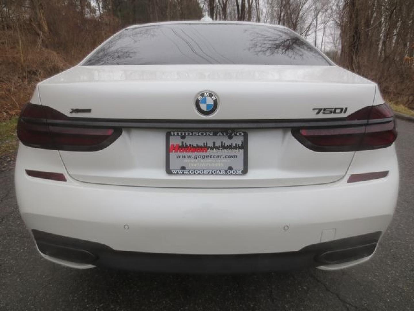 2016 White /Brown BMW 7-Series 750i xDrive (WBA7F2C5XGG) with an 4.4L V8 DOHC 32V engine, 8A transmission, located at 270 US Route 6, Mahopac, NY, 10541, (845) 621-0895, 41.349022, -73.755280 - Photo#5