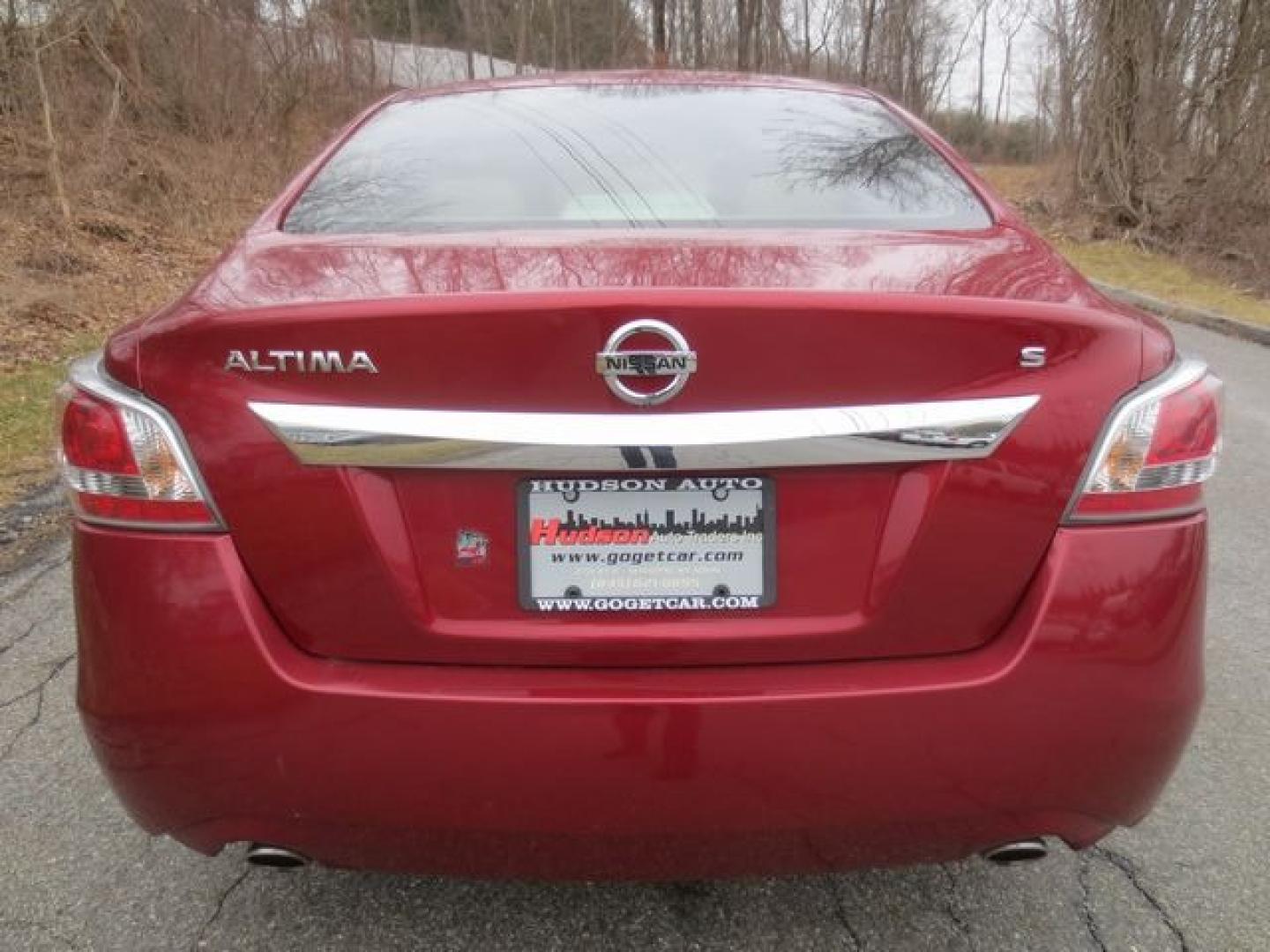 2015 Red /Tan Nissan Altima 2.5 S (1N4AL3AP4FC) with an 2.5L L4 DOHC 16V engine, Automatic transmission, located at 270 US Route 6, Mahopac, NY, 10541, (845) 621-0895, 41.349022, -73.755280 - Photo#5