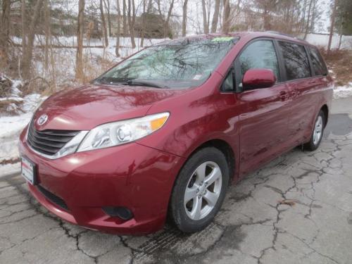 2012 Toyota Sienna LE FWD 8-Passenger V6