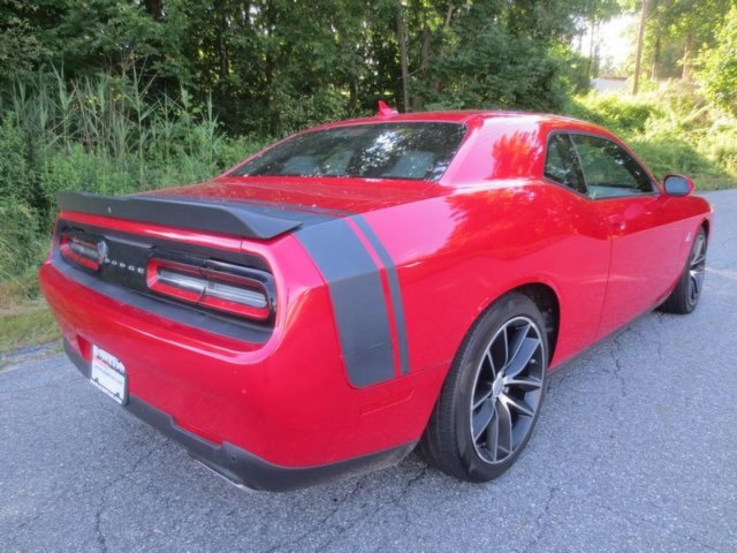 2016 Red /Black Dodge Challenger R/T SCAT PACK (2C3CDZFJ6GH) with an 6.4liter V8 OHV engine, Automatic 8speed transmission, located at 270 US Route 6, Mahopac, NY, 10541, (845) 621-0895, 41.349022, -73.755280 - Photo#3