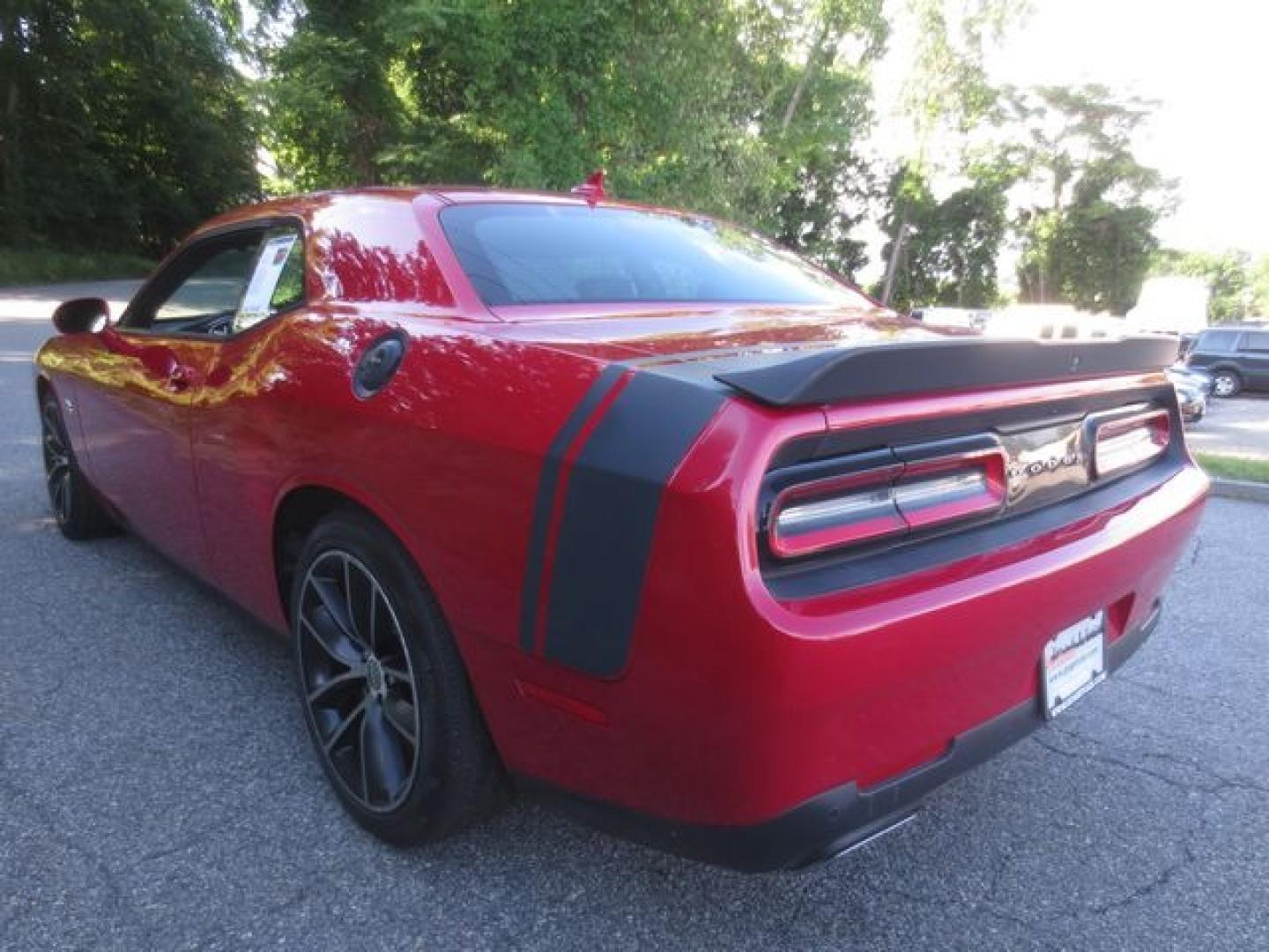 2016 Red /Black Dodge Challenger R/T SCAT PACK (2C3CDZFJ6GH) with an 6.4liter V8 OHV engine, Automatic 8speed transmission, located at 270 US Route 6, Mahopac, NY, 10541, (845) 621-0895, 41.349022, -73.755280 - Photo#4