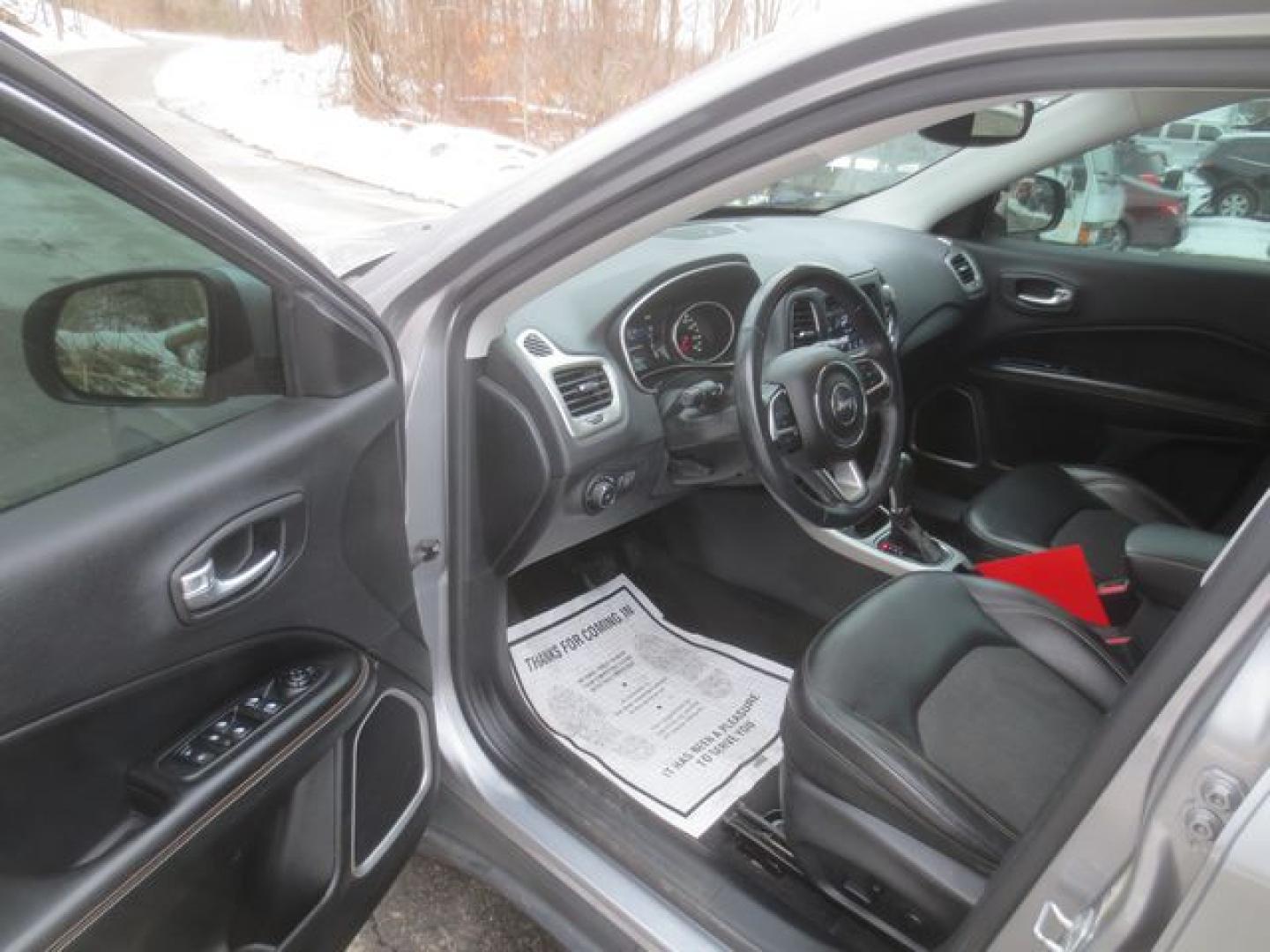 2018 Gray /Black Jeep Compass Sport 4WD (3C4NJDBB9JT) with an 2.4L L4 DOHC 16V engine, Automatic transmission, located at 270 US Route 6, Mahopac, NY, 10541, (845) 621-0895, 41.349022, -73.755280 - Photo#6