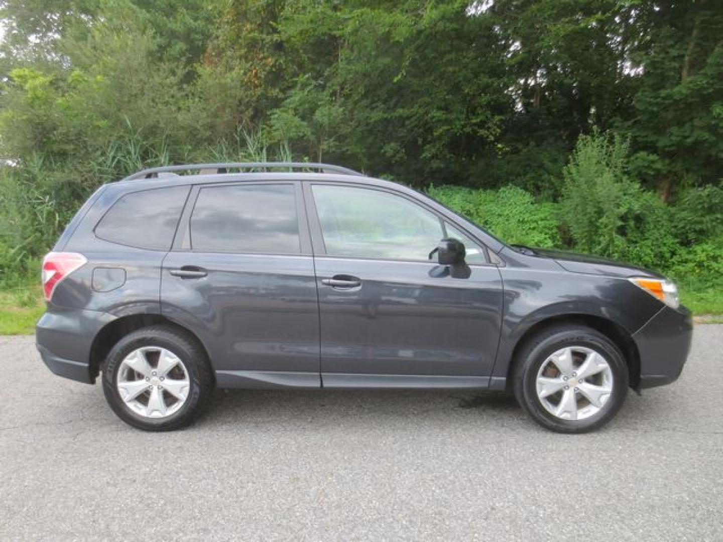 2016 Gray /Gray Subaru Forester Premium (JF2SJADC0GH) with an 2.5L 4cyl engine, Automatic transmission, located at 270 US Route 6, Mahopac, NY, 10541, (845) 621-0895, 41.349022, -73.755280 - Photo#11