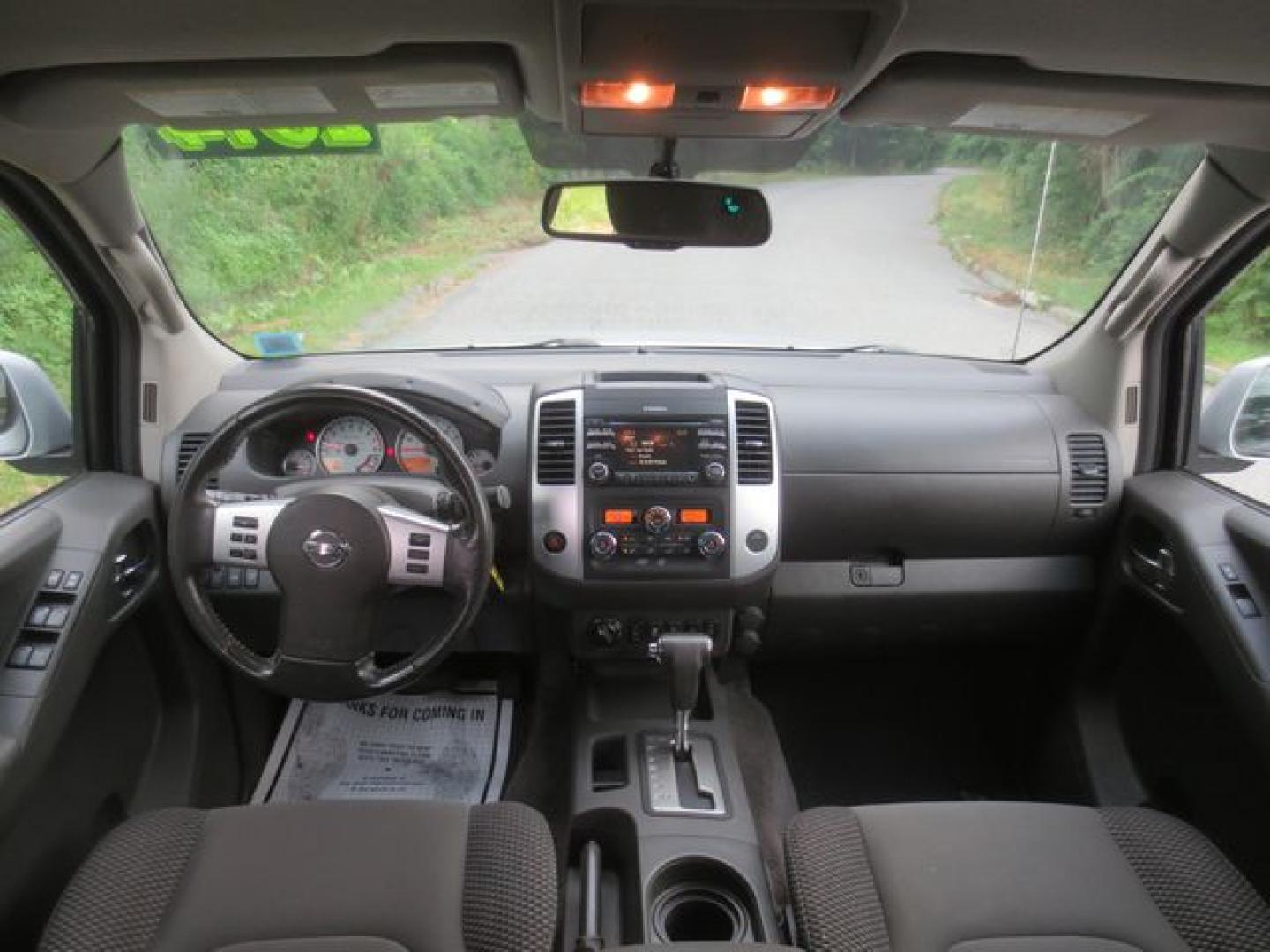 2014 /Gray Nissan Frontier PRO-4X (1N6AD0EVXEN) with an 4.0L V6 DOHC 24V engine, 5-Speed Automatic transmission, located at 270 US Route 6, Mahopac, NY, 10541, (845) 621-0895, 41.349022, -73.755280 - Photo#7