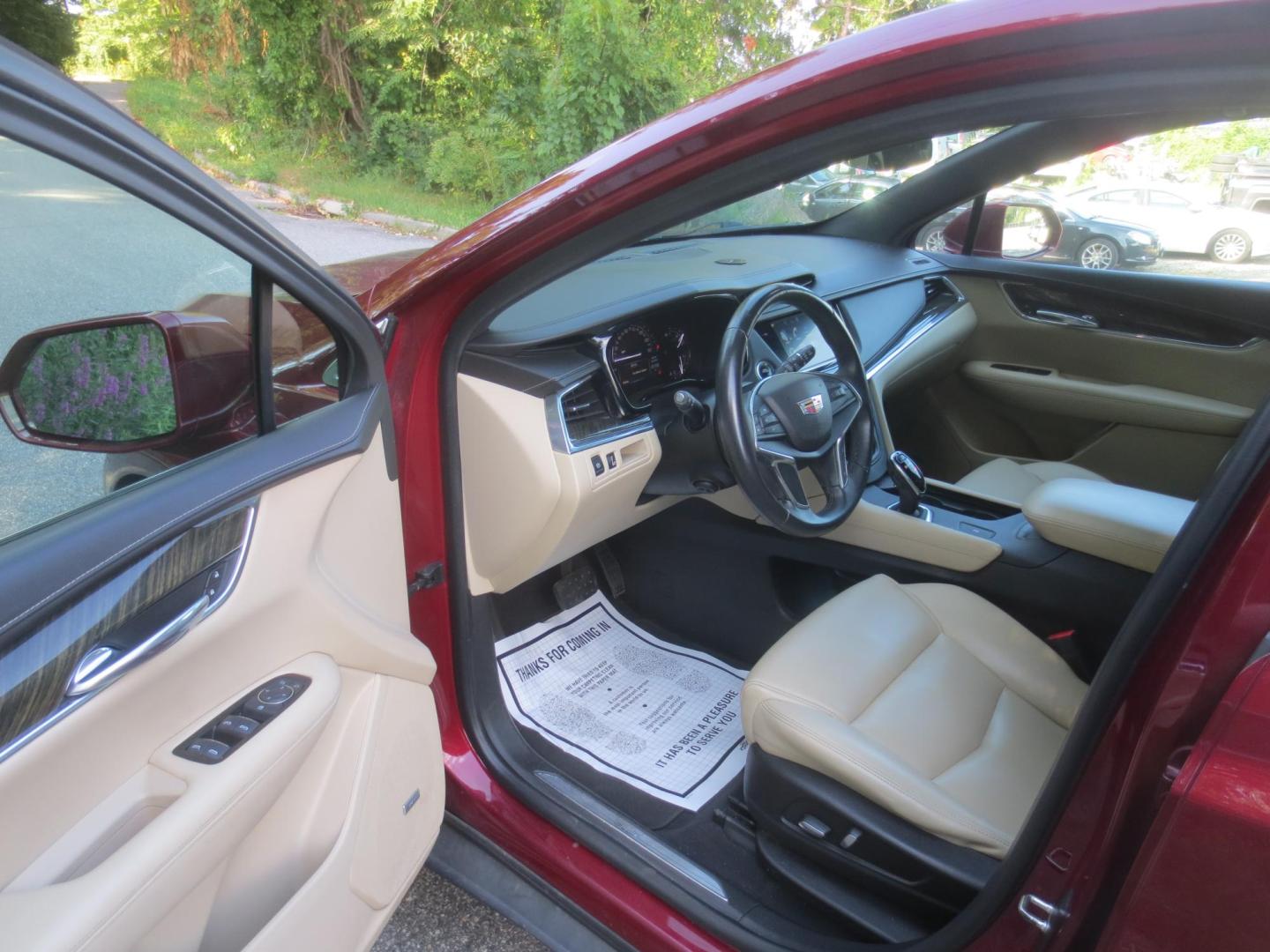 2017 /Tan Cadillac XT5 Base (1GYKNARS7HZ) with an 3.6L V6 DOHC 24V engine, 8A transmission, located at 270 US Route 6, Mahopac, NY, 10541, (845) 621-0895, 41.349022, -73.755280 - Photo#6