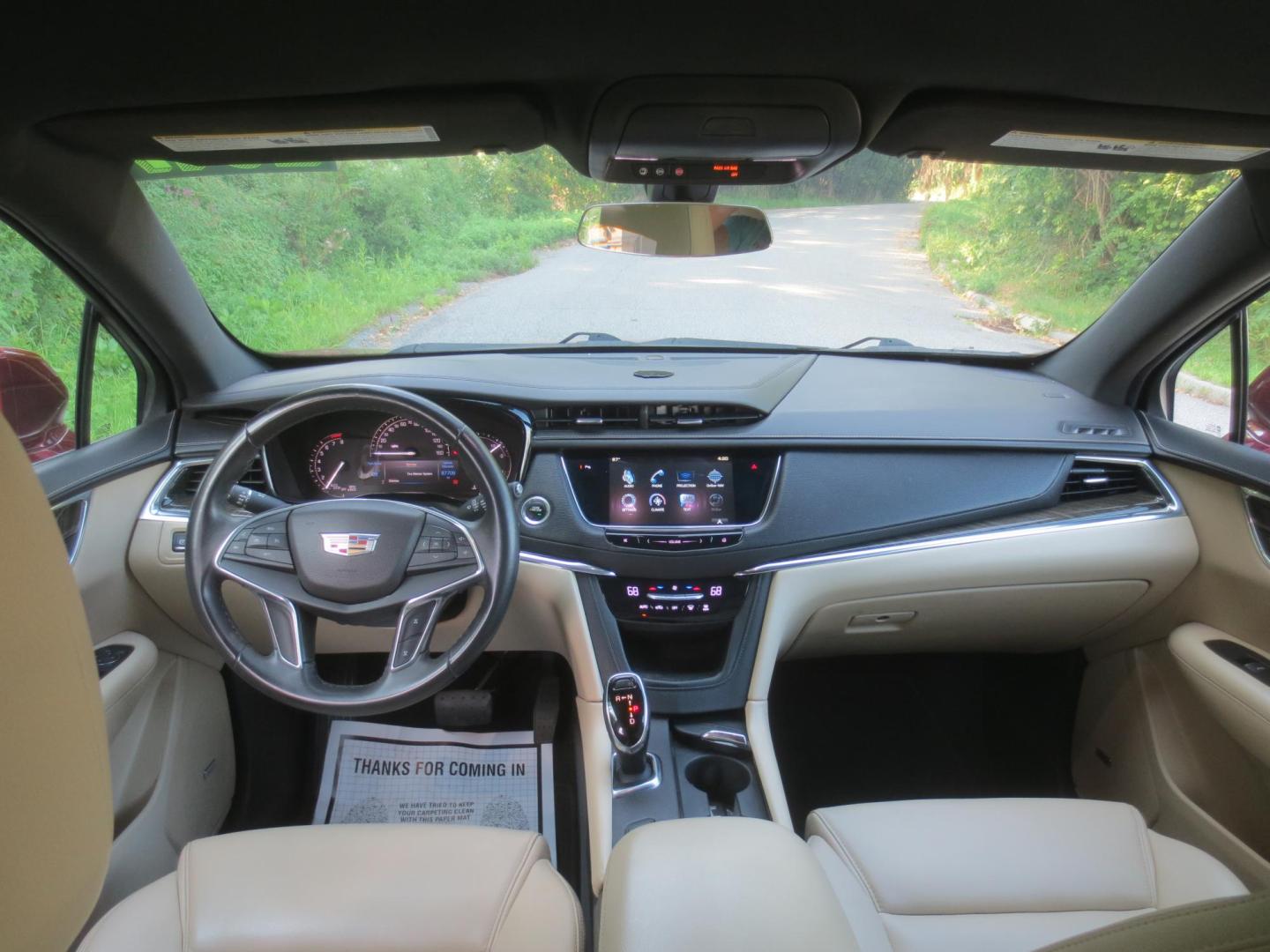 2017 /Tan Cadillac XT5 Base (1GYKNARS7HZ) with an 3.6L V6 DOHC 24V engine, 8A transmission, located at 270 US Route 6, Mahopac, NY, 10541, (845) 621-0895, 41.349022, -73.755280 - Photo#5