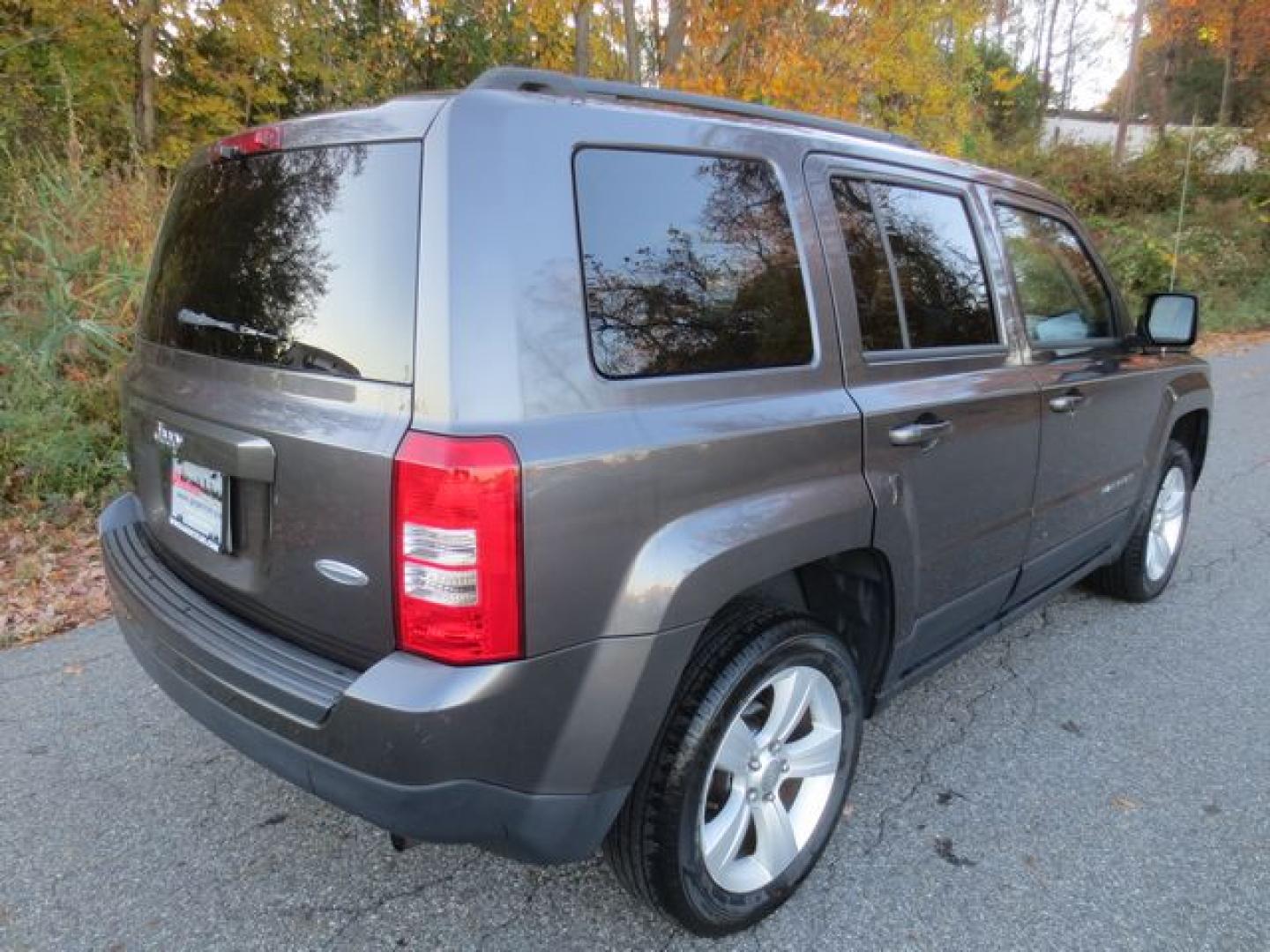 2016 Gray /Gray Jeep Patriot Latitude 4WD (1C4NJRFB1GD) with an 2.4L L4 DOHC 16V engine, Automatic transmission, located at 270 US Route 6, Mahopac, NY, 10541, (845) 621-0895, 41.349022, -73.755280 - Photo#3