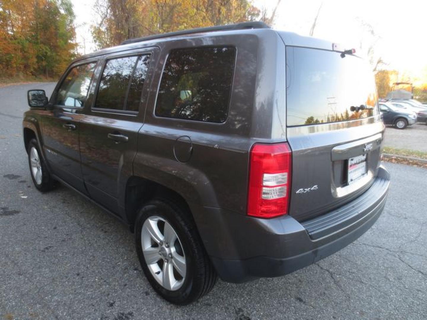 2016 Gray /Gray Jeep Patriot Latitude 4WD (1C4NJRFB1GD) with an 2.4L L4 DOHC 16V engine, Automatic transmission, located at 270 US Route 6, Mahopac, NY, 10541, (845) 621-0895, 41.349022, -73.755280 - Photo#4