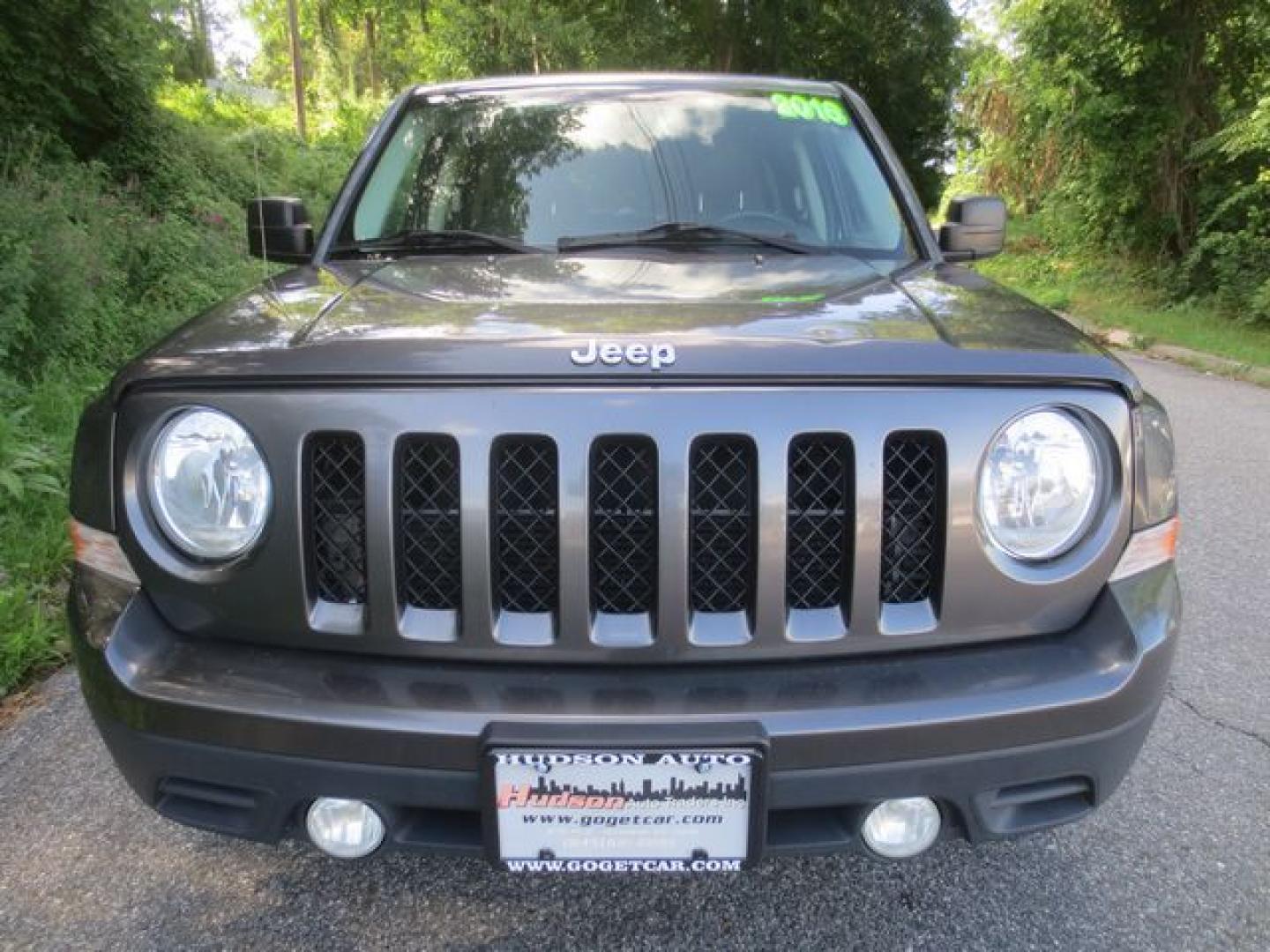 2016 Gray /Gray Jeep Patriot Latitude 4WD (1C4NJRFB1GD) with an 2.4L L4 DOHC 16V engine, Automatic transmission, located at 270 US Route 6, Mahopac, NY, 10541, (845) 621-0895, 41.349022, -73.755280 - Photo#2