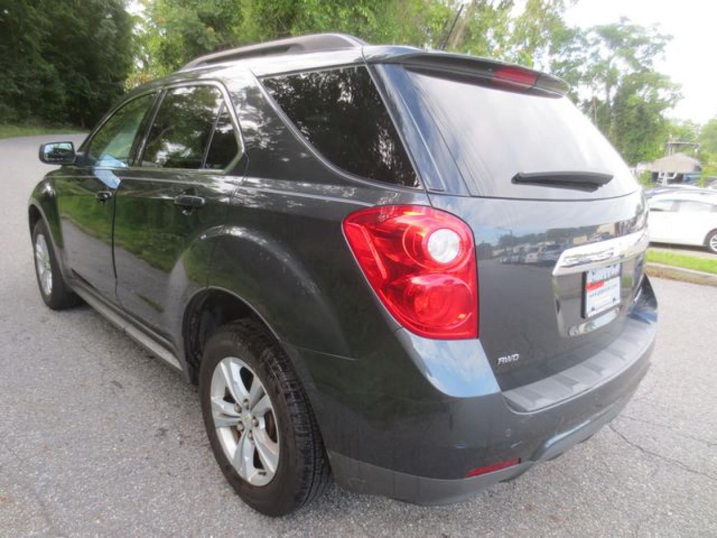 2014 Gray /Black Chevrolet Equinox 2LT (2GNFLGEK6E6) with an 2.4L L4 DOHC 16V FFV engine, 6-Speed Automatic transmission, located at 270 US Route 6, Mahopac, NY, 10541, (845) 621-0895, 41.349022, -73.755280 - Photo#4