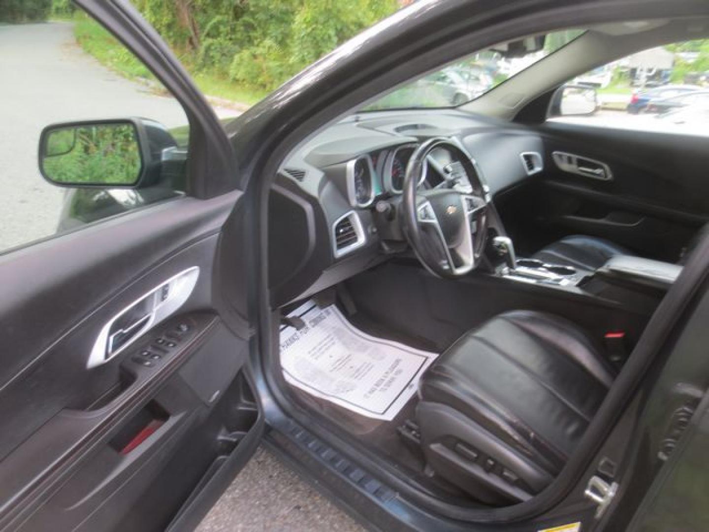 2014 Gray /Black Chevrolet Equinox 2LT (2GNFLGEK6E6) with an 2.4L L4 DOHC 16V FFV engine, 6-Speed Automatic transmission, located at 270 US Route 6, Mahopac, NY, 10541, (845) 621-0895, 41.349022, -73.755280 - Photo#6