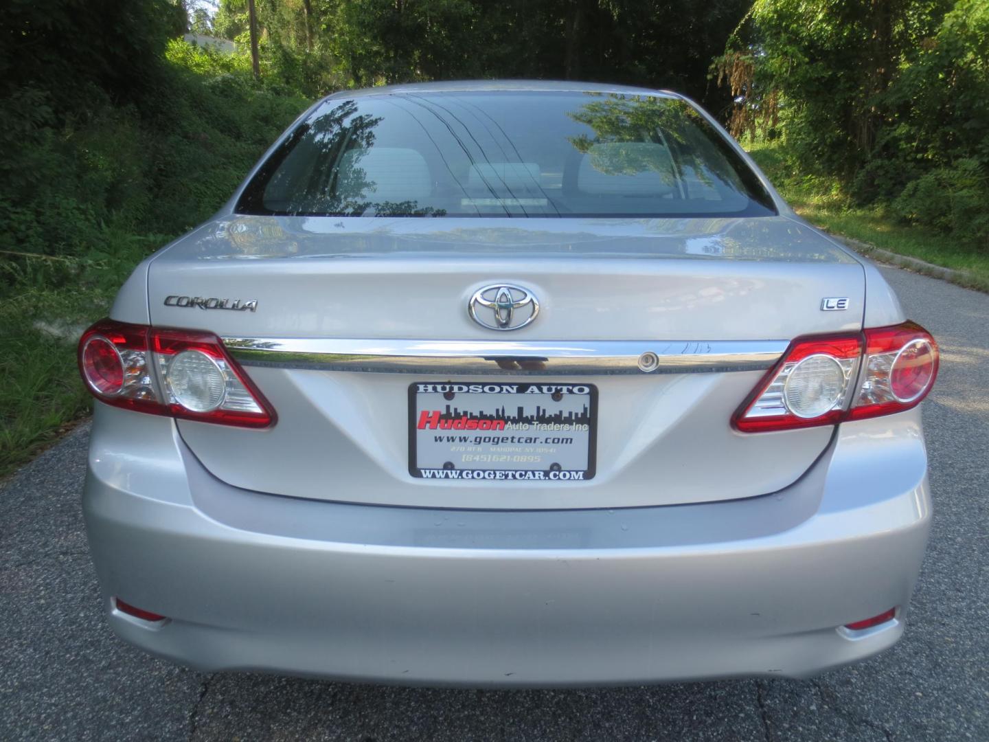 2012 Silver /Gray Toyota Corolla LE (2T1BU4EE8CC) with an 1.8L L4 DOHC 16V engine, Automatic transmission, located at 270 US Route 6, Mahopac, NY, 10541, (845) 621-0895, 41.349022, -73.755280 - Photo#5