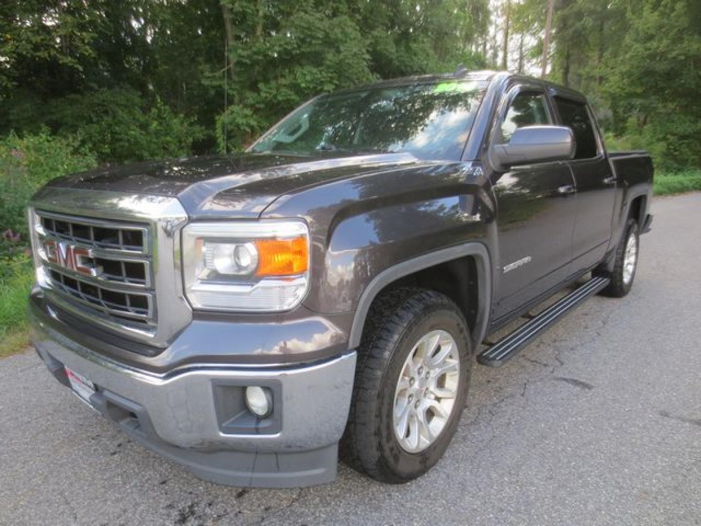 2014 Gray /Gray GMC Sierra 1500 SLE Crew Cab 4WD (3GTU2UEC5EG) with an 5.3L V8 OHV 16V engine, 6-Speed Automatic transmission, located at 270 US Route 6, Mahopac, NY, 10541, (845) 621-0895, 41.349022, -73.755280 - Photo#0