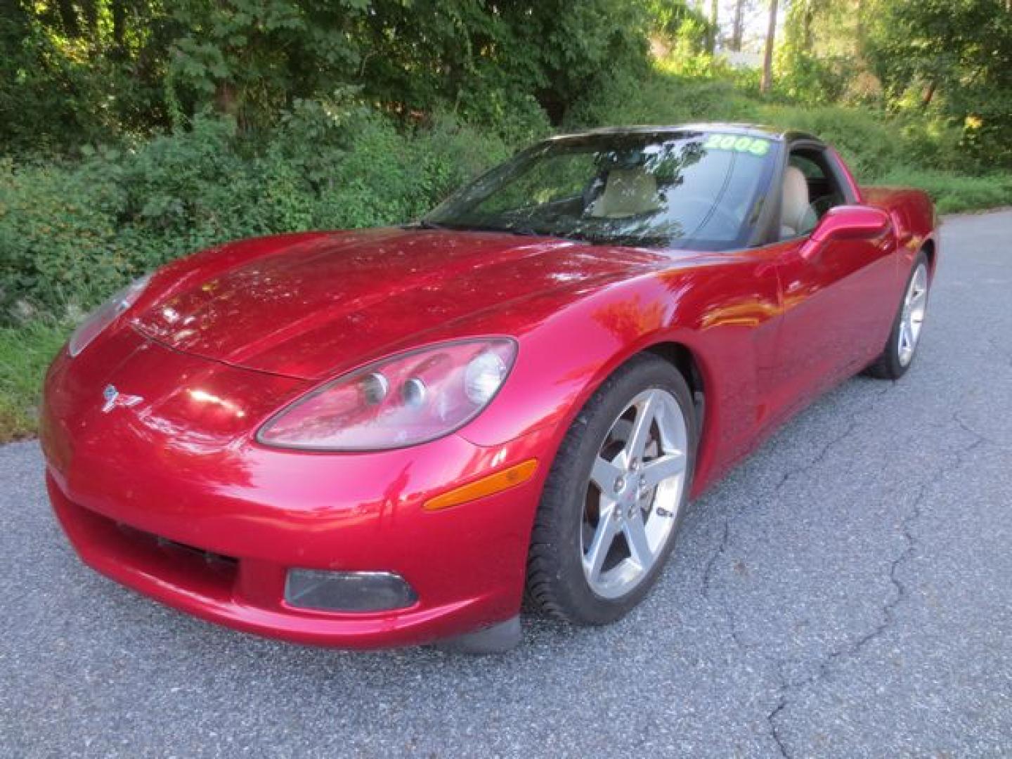 2005 Red /Beige Chevrolet Corvette Coupe (1G1YY24U155) with an 6.0L V8 OHV 16V engine, 6-SPEED MANUAL transmission, located at 270 US Route 6, Mahopac, NY, 10541, (845) 621-0895, 41.349022, -73.755280 - Photo#1