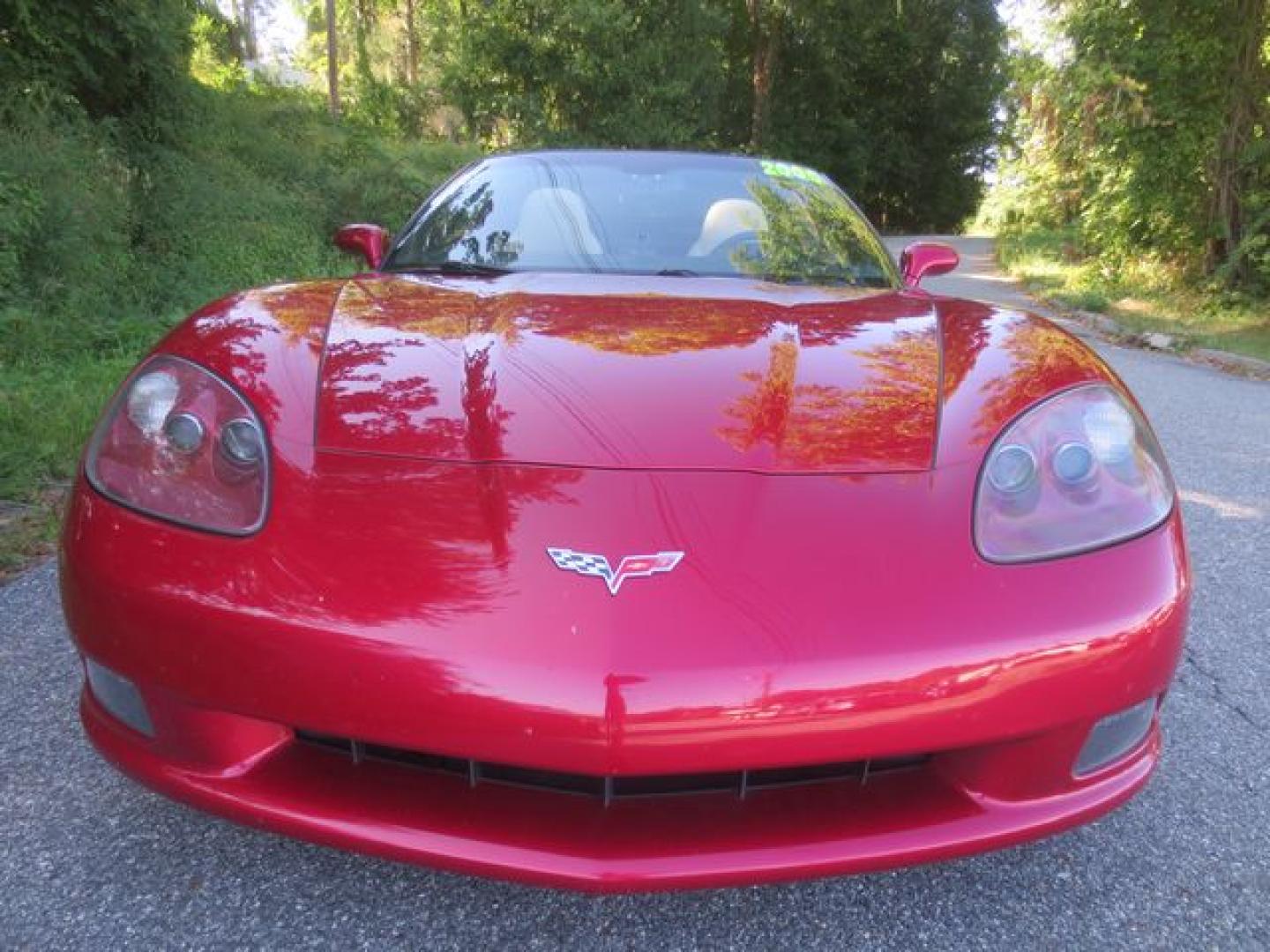 2005 Red /Beige Chevrolet Corvette Coupe (1G1YY24U155) with an 6.0L V8 OHV 16V engine, 6-SPEED MANUAL transmission, located at 270 US Route 6, Mahopac, NY, 10541, (845) 621-0895, 41.349022, -73.755280 - Photo#3