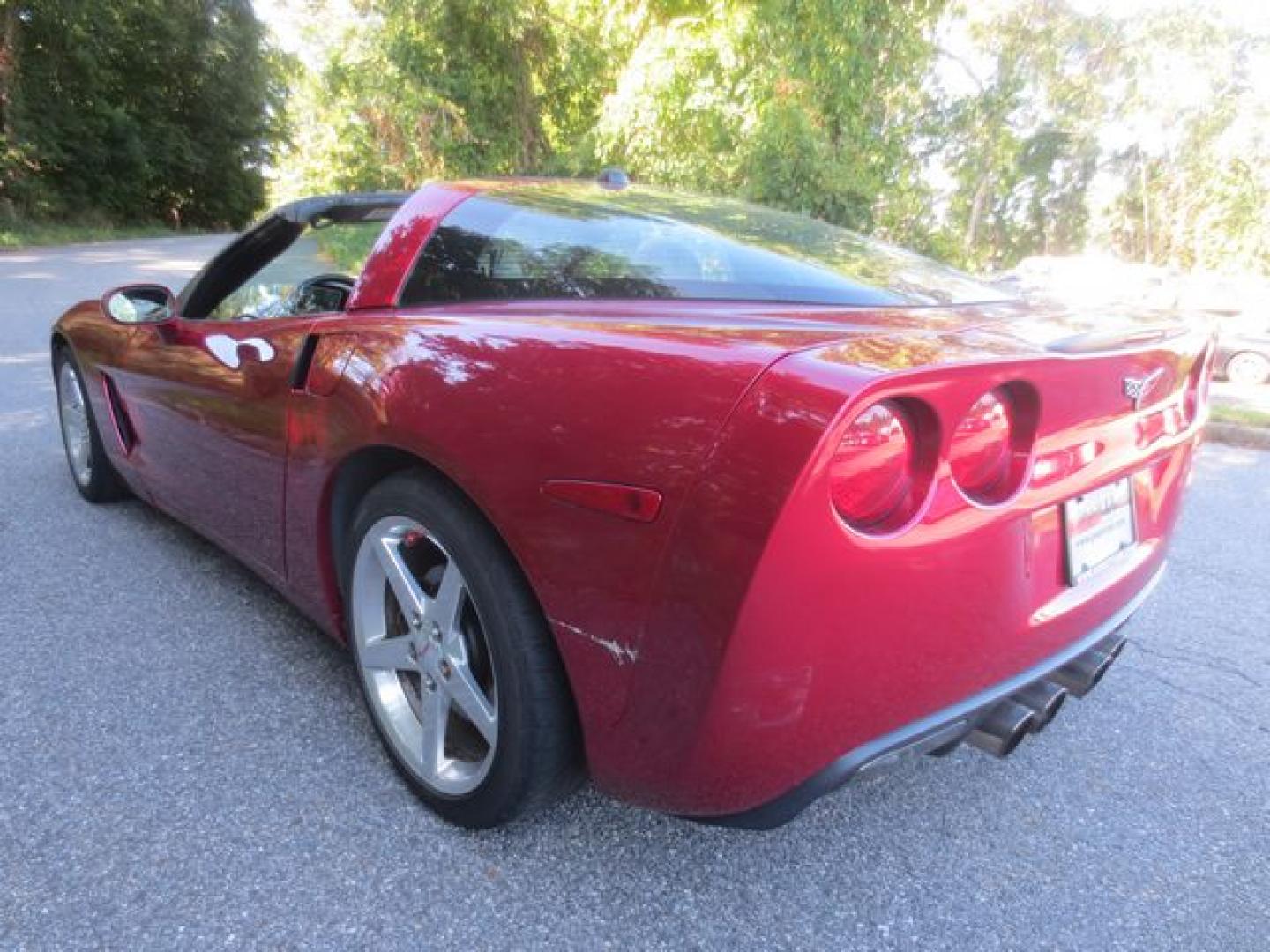 2005 Red /Beige Chevrolet Corvette Coupe (1G1YY24U155) with an 6.0L V8 OHV 16V engine, 6-SPEED MANUAL transmission, located at 270 US Route 6, Mahopac, NY, 10541, (845) 621-0895, 41.349022, -73.755280 - Photo#5