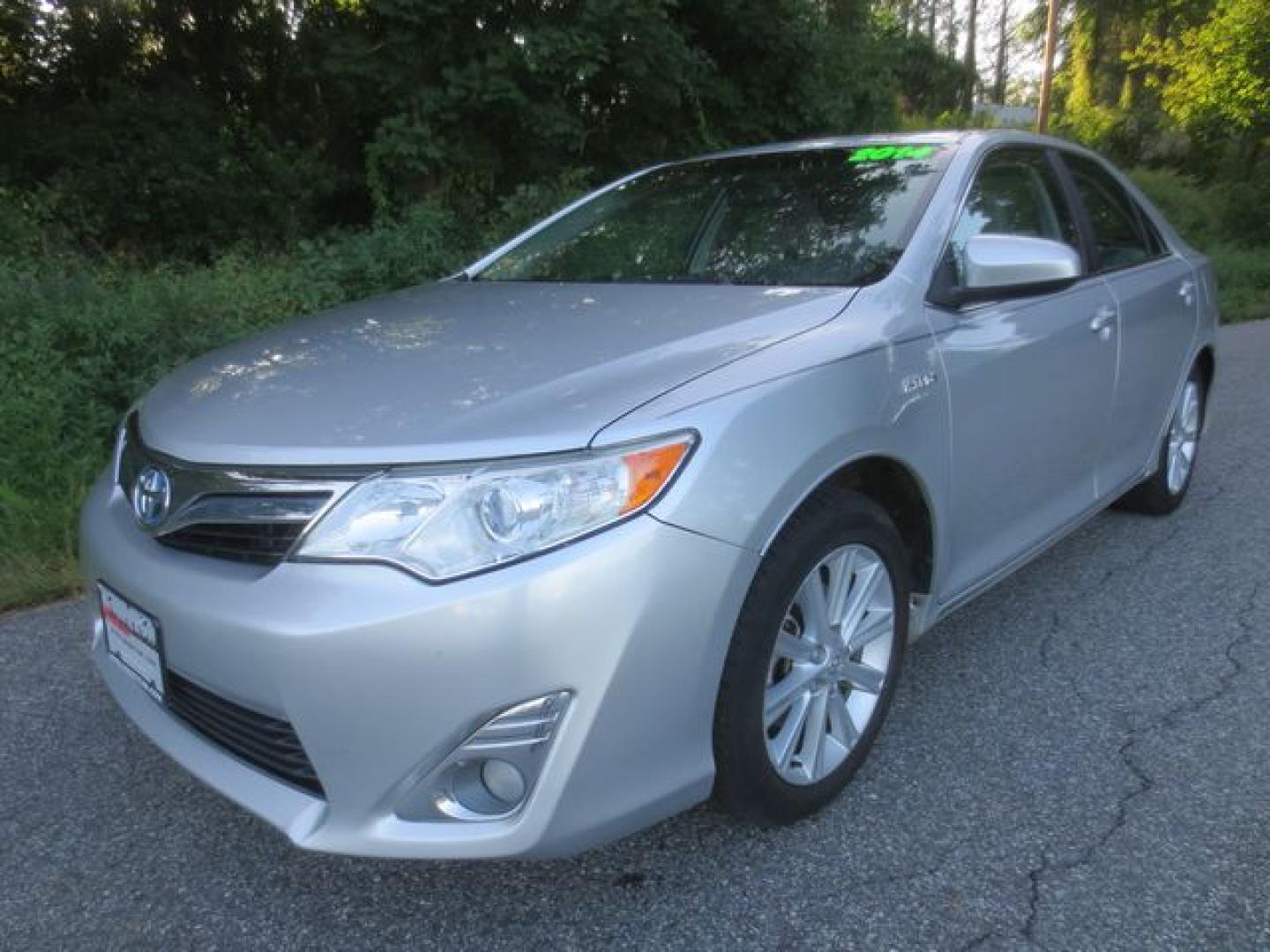 2014 Silver /Gray Toyota Camry Hybrid XLE (4T1BD1FK7EU) with an 2.5L L4 DOHC 16V HYBRID engine, Automatic transmission, located at 270 US Route 6, Mahopac, NY, 10541, (845) 621-0895, 41.349022, -73.755280 - Photo#0