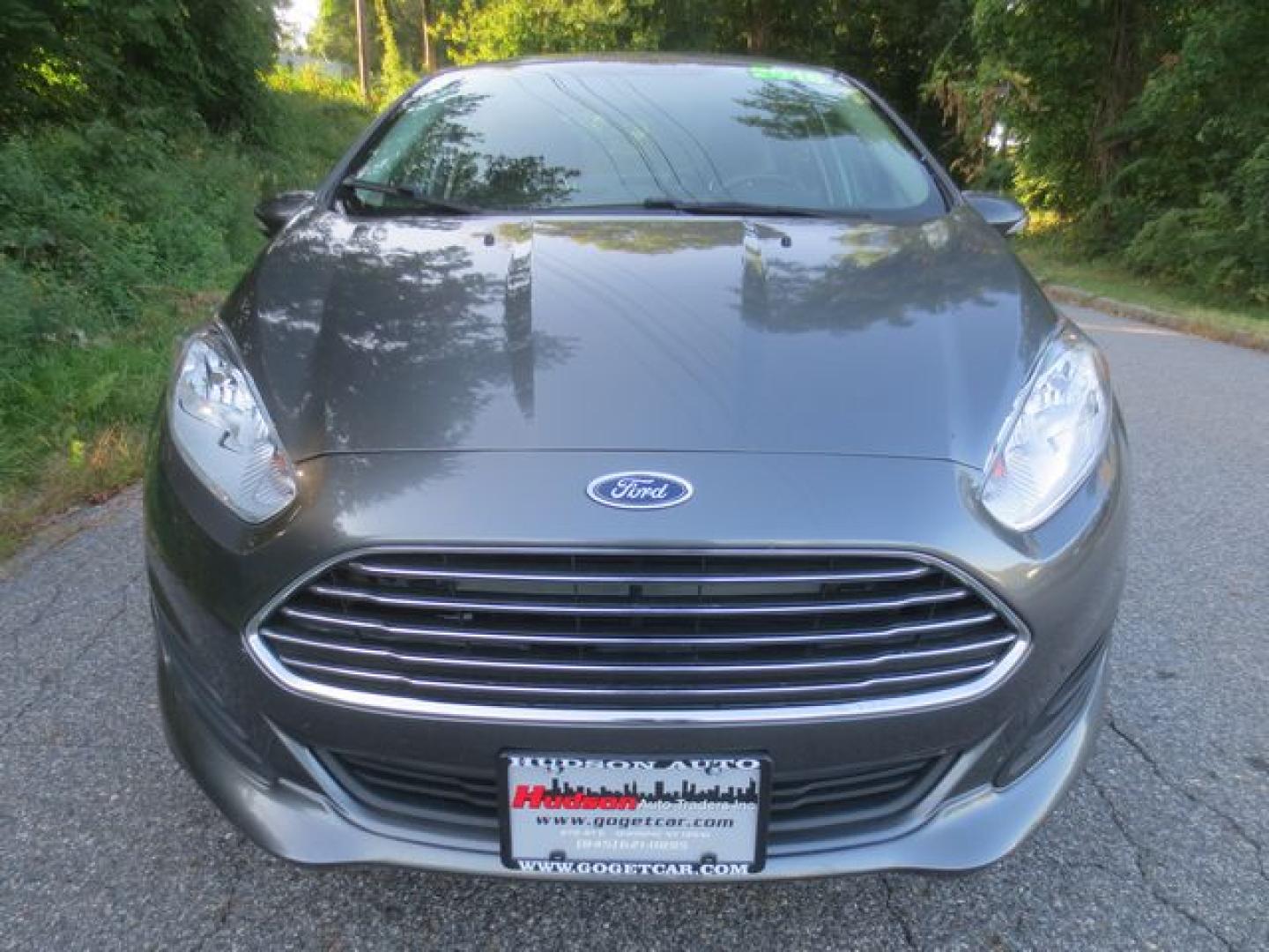 2016 Gray /Black Ford Fiesta SE (3FADP4BJ0GM) with an 1.6L L4 DOHC 16V engine, located at 270 US Route 6, Mahopac, NY, 10541, (845) 621-0895, 41.349022, -73.755280 - Photo#2