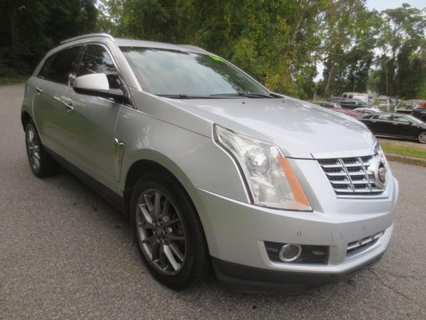 2016 Silver /Black Cadillac SRX Performance Collection (3GYFNCE32GS) with an 3.6L V6 DOHC 24V FFV engine, Automatic transmission, located at 270 US Route 6, Mahopac, NY, 10541, (845) 621-0895, 41.349022, -73.755280 - Photo#1