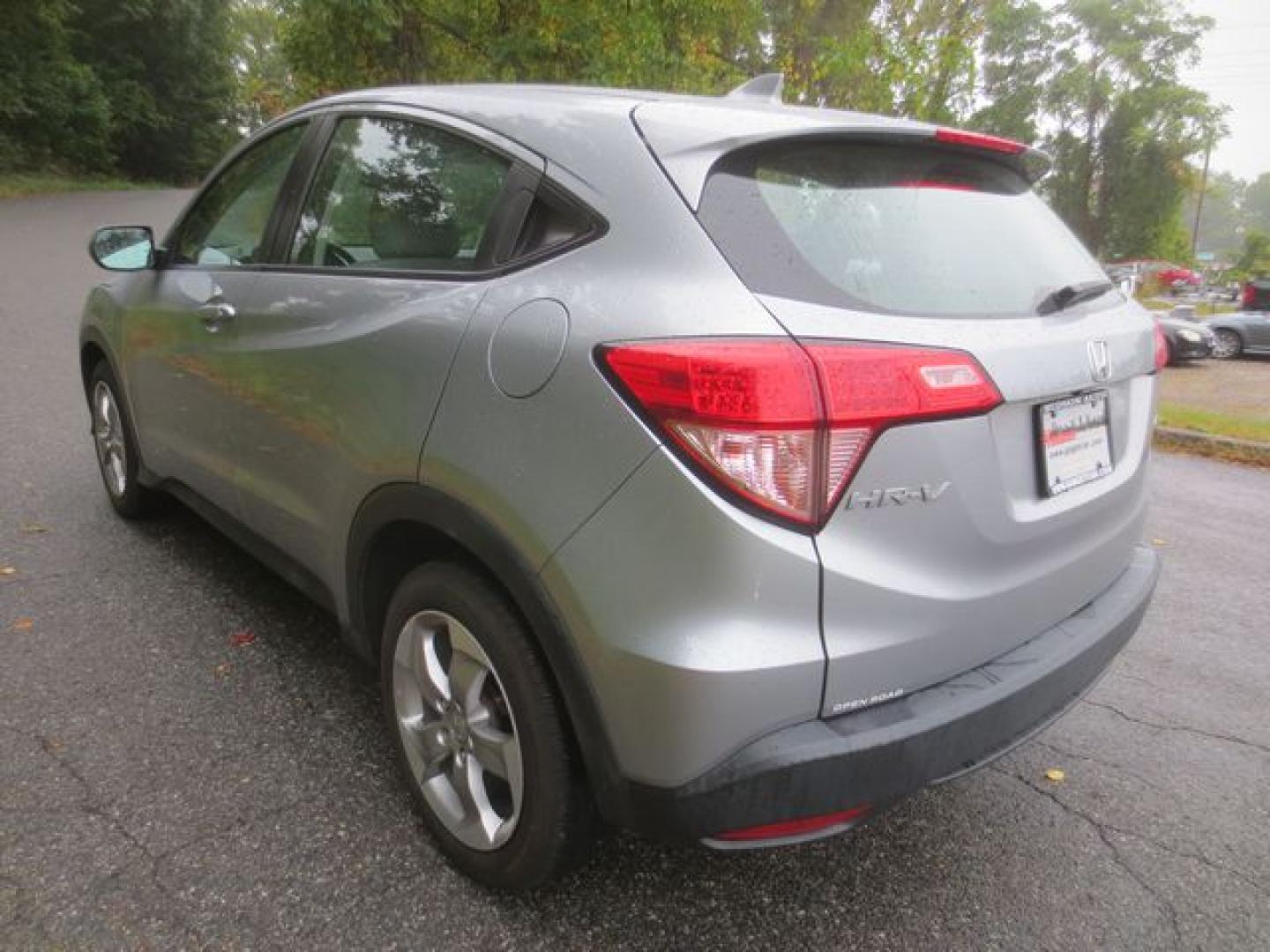 2018 Gray /Gray Honda HR-V LX (3CZRU6H31JG) with an 1.8L L4 DOHC 16V engine, Automatic transmission, located at 270 US Route 6, Mahopac, NY, 10541, (845) 621-0895, 41.349022, -73.755280 - Photo#4