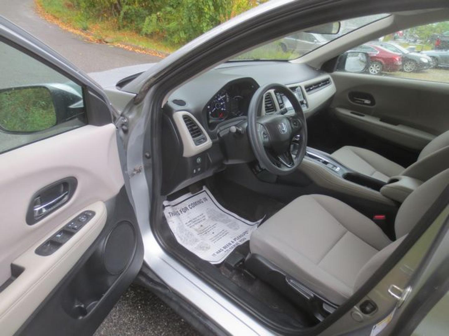 2018 Gray /Gray Honda HR-V LX (3CZRU6H31JG) with an 1.8L L4 DOHC 16V engine, Automatic transmission, located at 270 US Route 6, Mahopac, NY, 10541, (845) 621-0895, 41.349022, -73.755280 - Photo#6