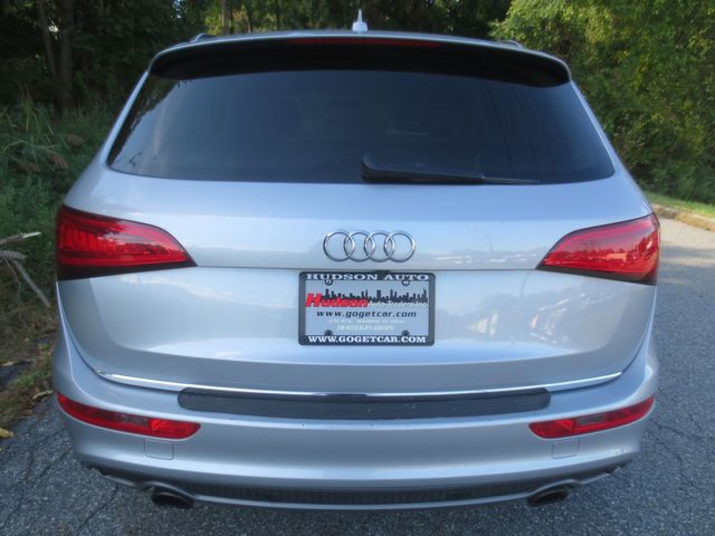 2015 Silver /Gray Audi Q5 3.0T Premium Plus S-Line (WA1DGAFP9FA) with an 3.0L V6 DOHC 24V SUPERCHARGED engine, 8-Speed Automatic transmission, located at 270 US Route 6, Mahopac, NY, 10541, (845) 621-0895, 41.349022, -73.755280 - Photo#5