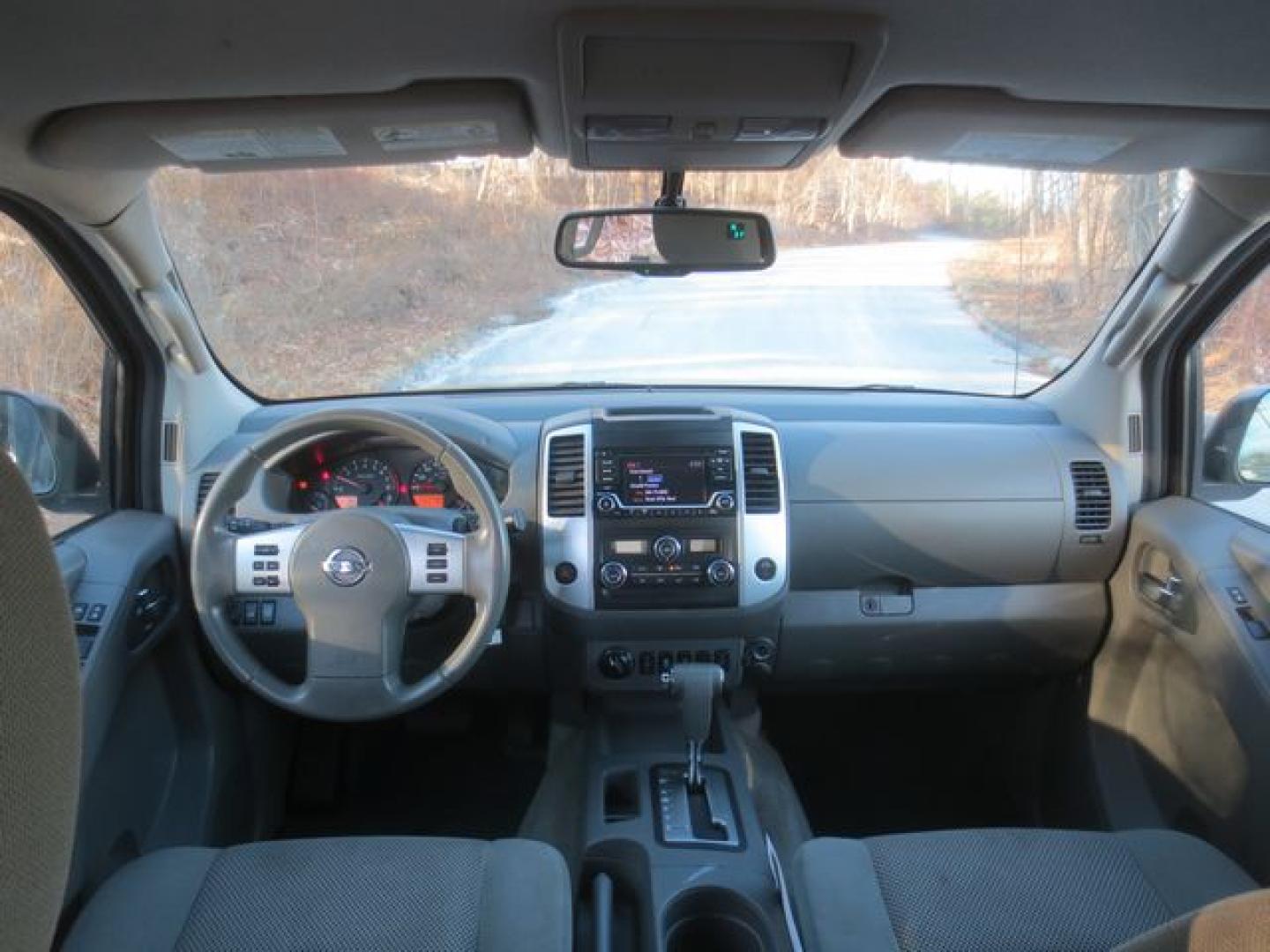 2016 Blue /Gray Nissan Frontier Crew Cab SE (1N6AD0EV9GN) with an 4.0L V6 DOHC 24V engine, 5A transmission, located at 270 US Route 6, Mahopac, NY, 10541, (845) 621-0895, 41.349022, -73.755280 - Photo#7