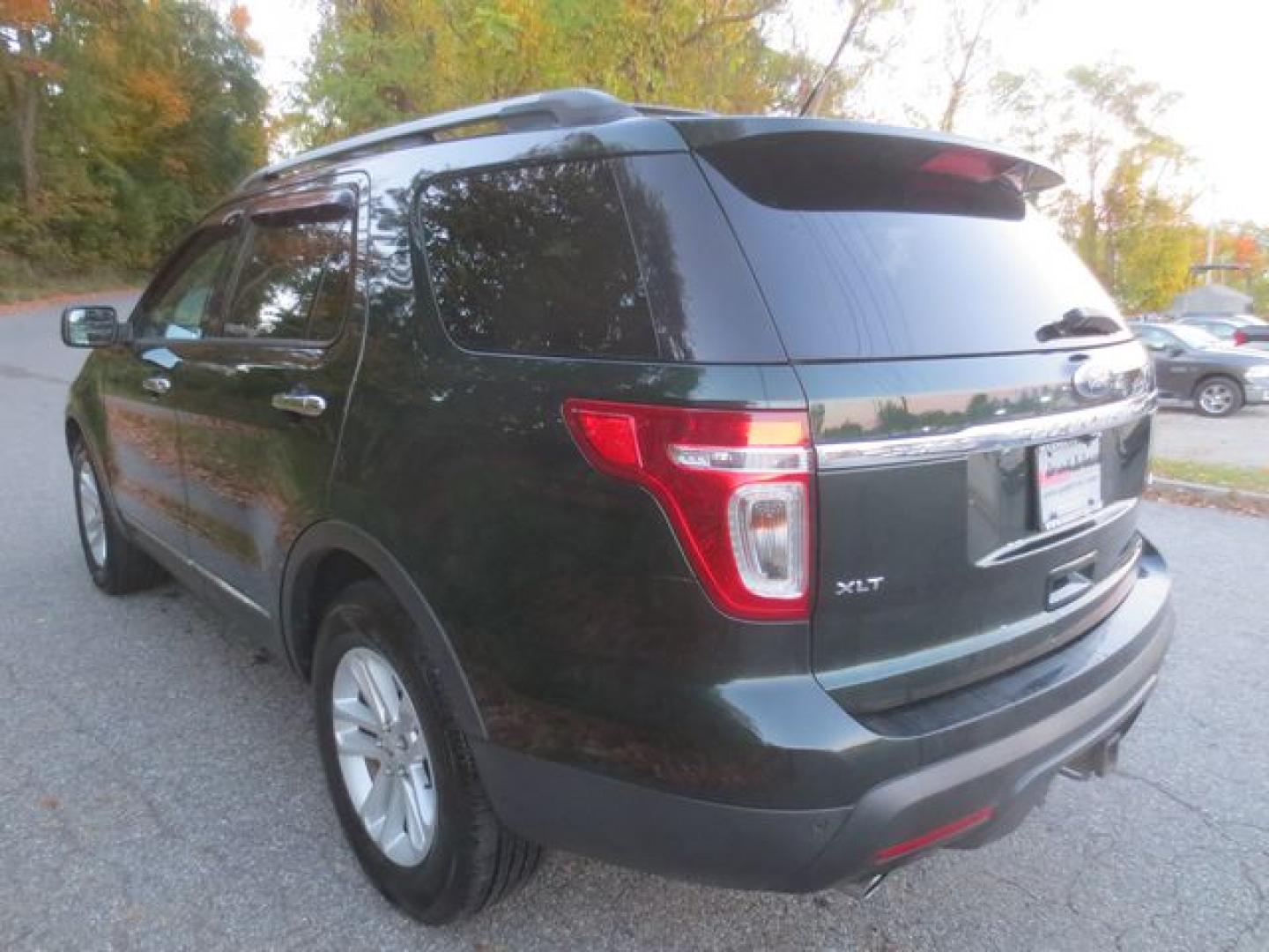 2013 Green /Black Ford Explorer XLT 4WD (1FM5K8D84DG) with an 3.5L V6 DOHC 24V engine, 6-Speed Automatic transmission, located at 270 US Route 6, Mahopac, NY, 10541, (845) 621-0895, 41.349022, -73.755280 - Photo#4