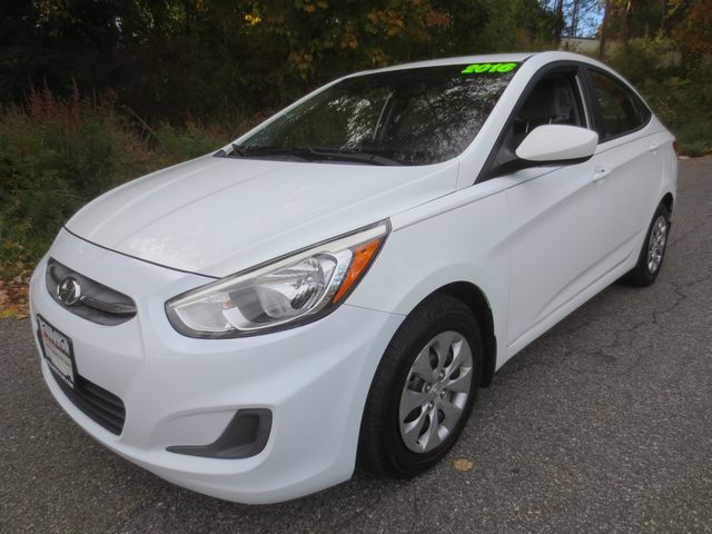 photo of 2016 Hyundai Accent SE 