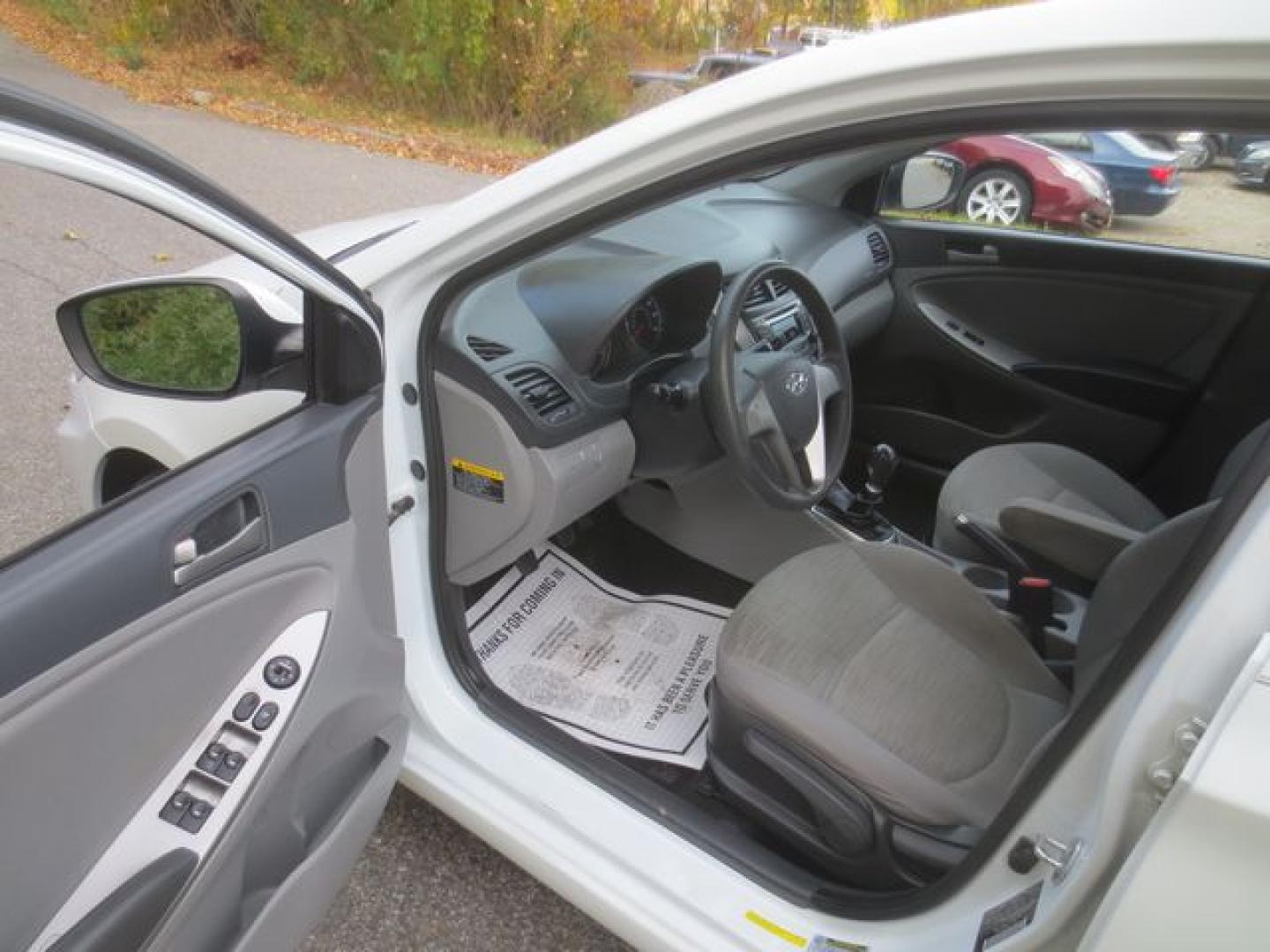 2016 White /Gray Hyundai Accent SE 4-Door 6A (KMHCT4AE7GU) with an 1.6L L4 DOHC 16V engine, 6-SPEED MANUAL transmission, located at 270 US Route 6, Mahopac, NY, 10541, (845) 621-0895, 41.349022, -73.755280 - Photo#6