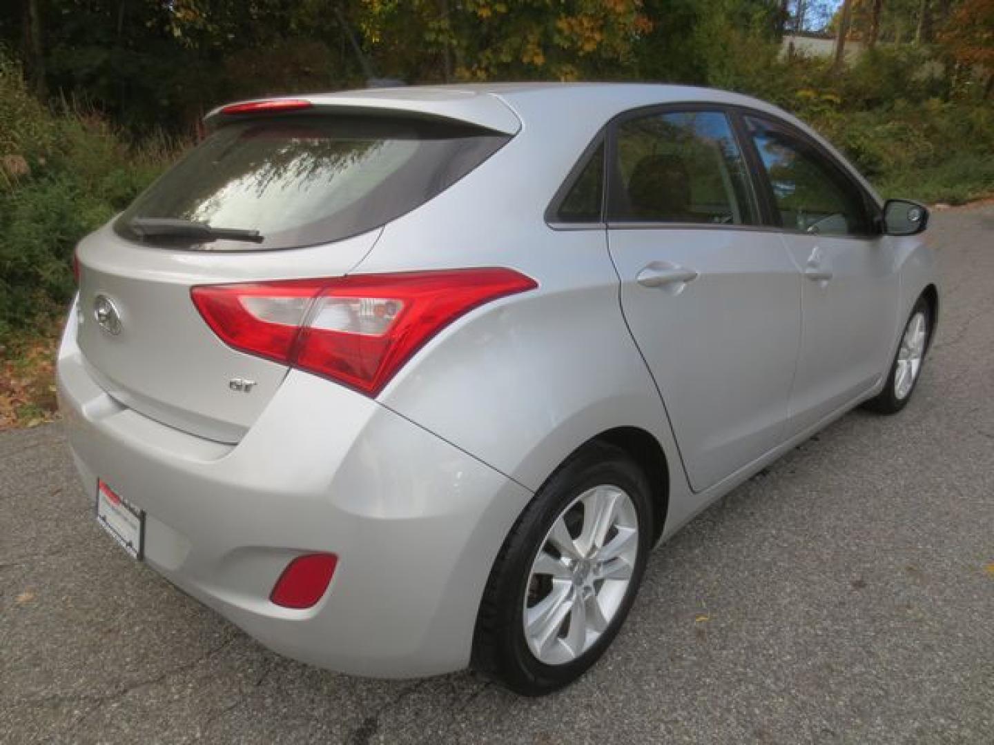 2014 Hyundai Elantra GT GT (KMHD35LH6EU) with an 2.0L L4 16V DOHC engine, 6-Speed Automatic transmission, located at 270 US Route 6, Mahopac, NY, 10541, (845) 621-0895, 41.349022, -73.755280 - Photo#3