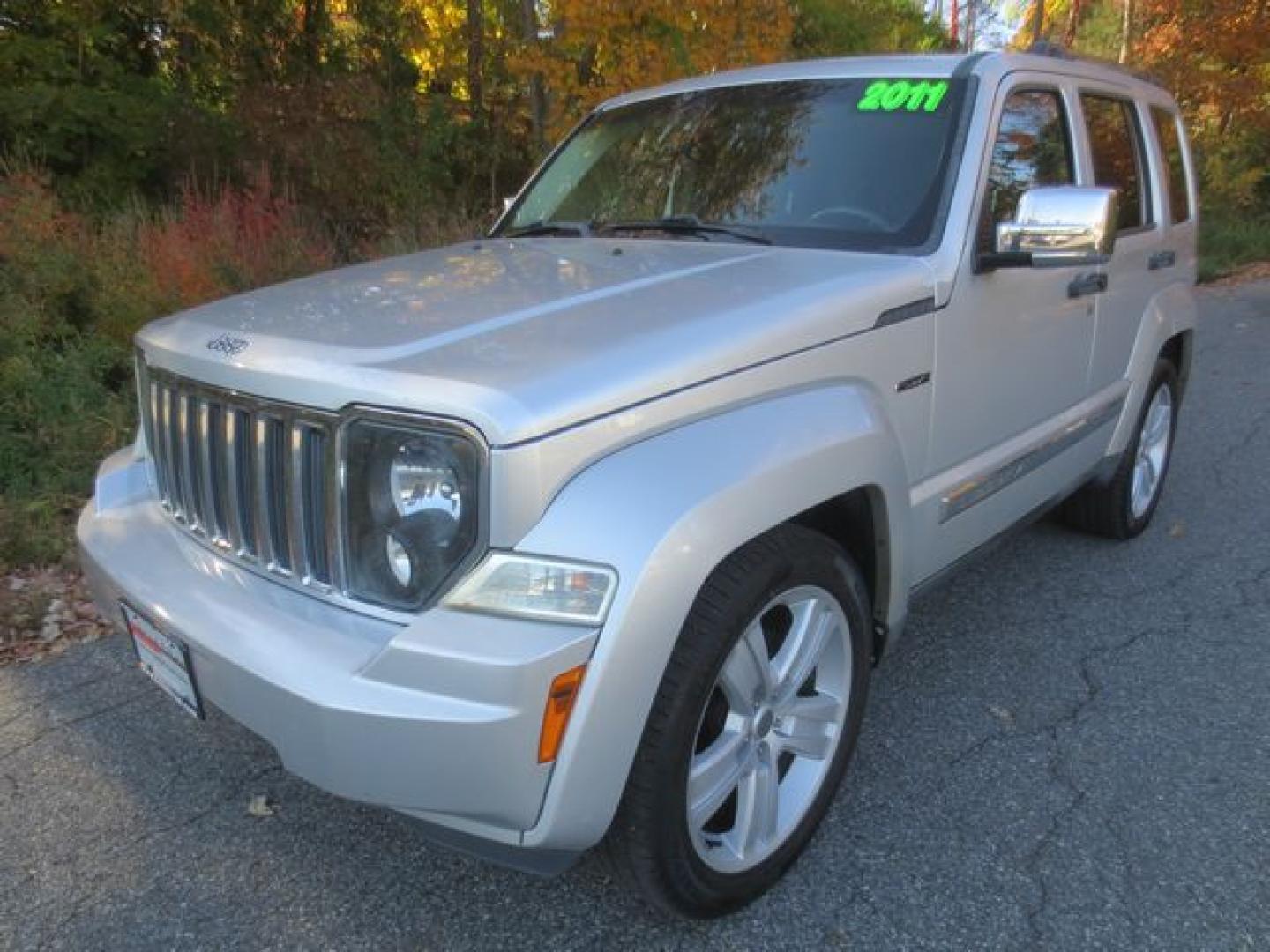 2011 Silver /Gray Jeep Liberty Sport JET (1J4PN2GK4BW) with an 3.7L V6 SOHC 12V engine, 4-Speed Automatic transmission, located at 270 US Route 6, Mahopac, NY, 10541, (845) 621-0895, 41.349022, -73.755280 - Photo#0