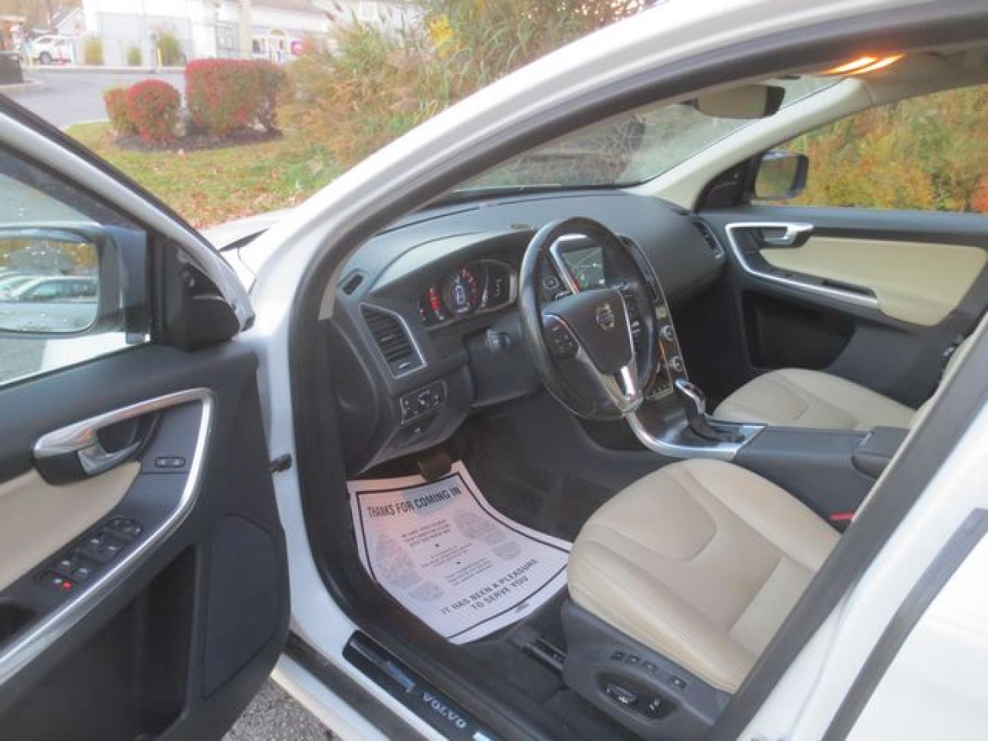 2016 White /Tan Volvo XC60 T6 Drive-E Premier AWD (YV449MRK4G2) with an 2.0L L4 DOHC 16V TURBO engine, Automatic transmission, located at 270 US Route 6, Mahopac, NY, 10541, (845) 621-0895, 41.349022, -73.755280 - Photo#2