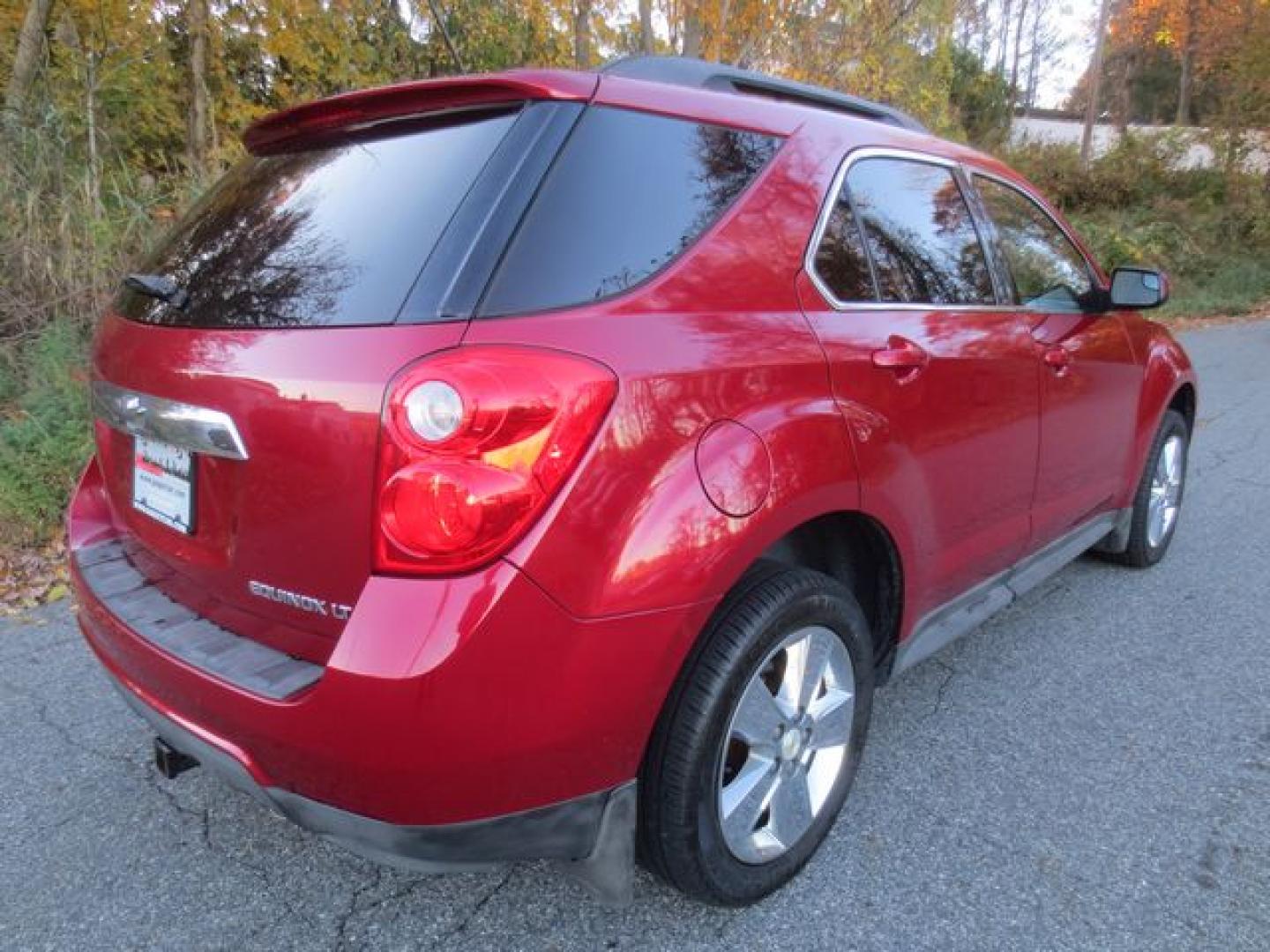 2013 Red /Black Chevrolet Equinox 1LT AWD (2GNFLEEK0D6) with an 2.4L L4 DOHC 16V engine, 6-Speed Automatic transmission, located at 270 US Route 6, Mahopac, NY, 10541, (845) 621-0895, 41.349022, -73.755280 - Photo#4