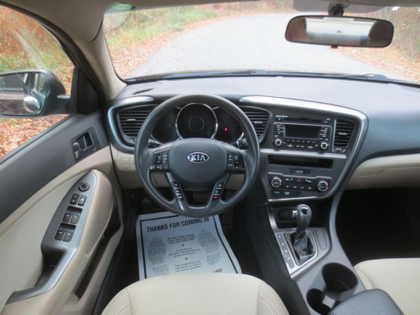 2013 Red /Beige Kia Optima LX (5XXGM4A74DG) with an 2.4L L4 DOHC 16V engine, Automatic transmission, located at 270 US Route 6, Mahopac, NY, 10541, (845) 621-0895, 41.349022, -73.755280 - Photo#8