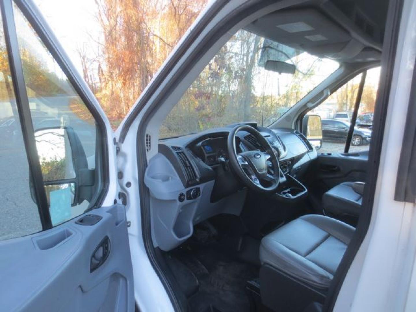 2019 White /Gray Ford Transit 250 Van High Roof w/Sliding Pass. 148-in. WB (1FTYR3XG4KK) with an 3.5L V6 DOHC 24V engine, 6A transmission, located at 270 US Route 6, Mahopac, NY, 10541, (845) 621-0895, 41.349022, -73.755280 - Photo#7