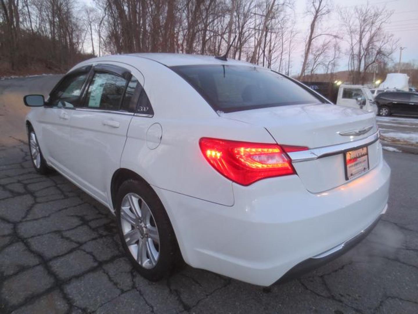 2012 White /Black Chrysler 200 Touring (1C3CCBBB6CN) with an 2.4L L4 DOHC 16V engine, 6-Speed Automatic transmission, located at 270 US Route 6, Mahopac, NY, 10541, (845) 621-0895, 41.349022, -73.755280 - Photo#4