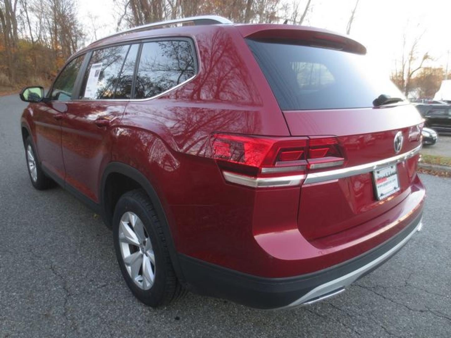 2018 Red /Black Volkswagen Atlas V6 S AWD (1V2GR2CAXJC) with an 3.6L V6 DOHC 24V engine, 8A transmission, located at 270 US Route 6, Mahopac, NY, 10541, (845) 621-0895, 41.349022, -73.755280 - Photo#4