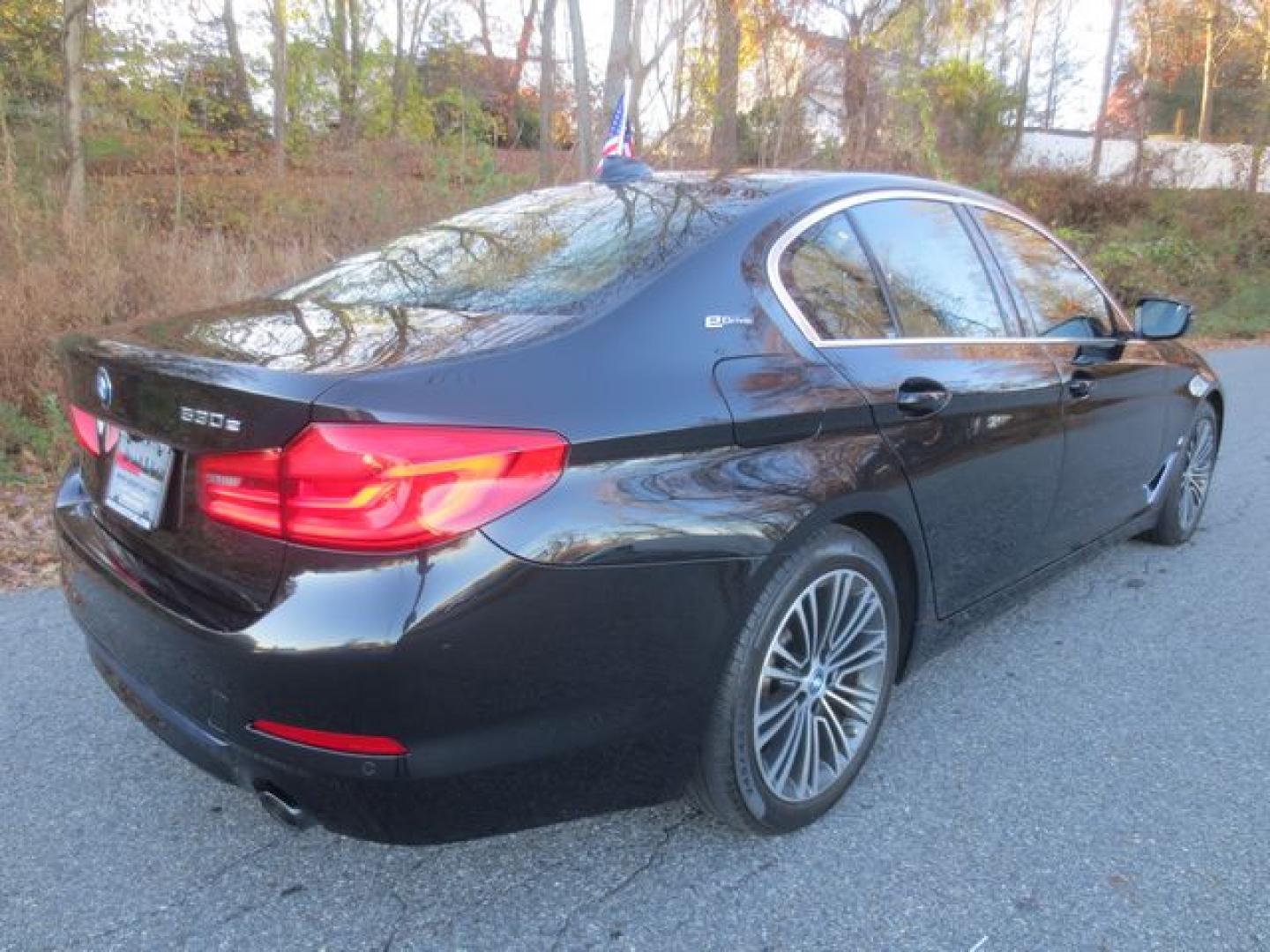 2019 Black /Saddle BMW 5-Series 530e xDrive iPerformance (WBAJB1C54KB) with an 2.0L L4 DOHC 16V TURBO HYBRID engine, 8A transmission, located at 270 US Route 6, Mahopac, NY, 10541, (845) 621-0895, 41.349022, -73.755280 - Photo#3