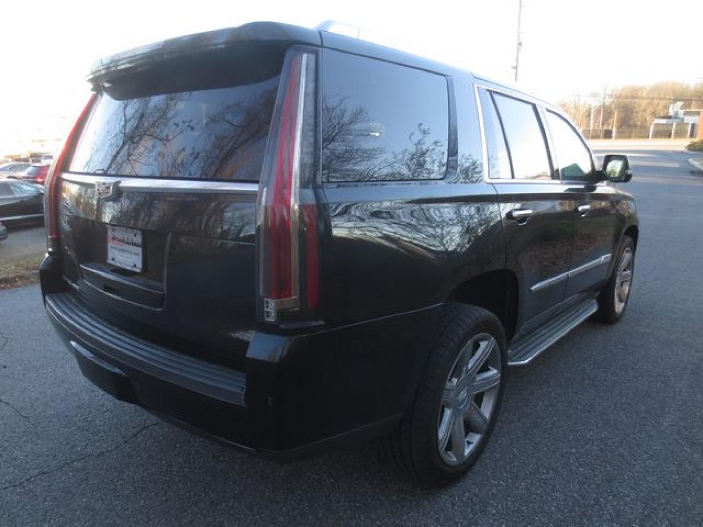 2015 Black /Black Cadillac Escalade Luxury 4WD (1GYS4MKJ7FR) with an 6.2L V8 OHV 16V FFV engine, 8-Speed Automatic transmission, located at 270 US Route 6, Mahopac, NY, 10541, (845) 621-0895, 41.349022, -73.755280 - Photo#1