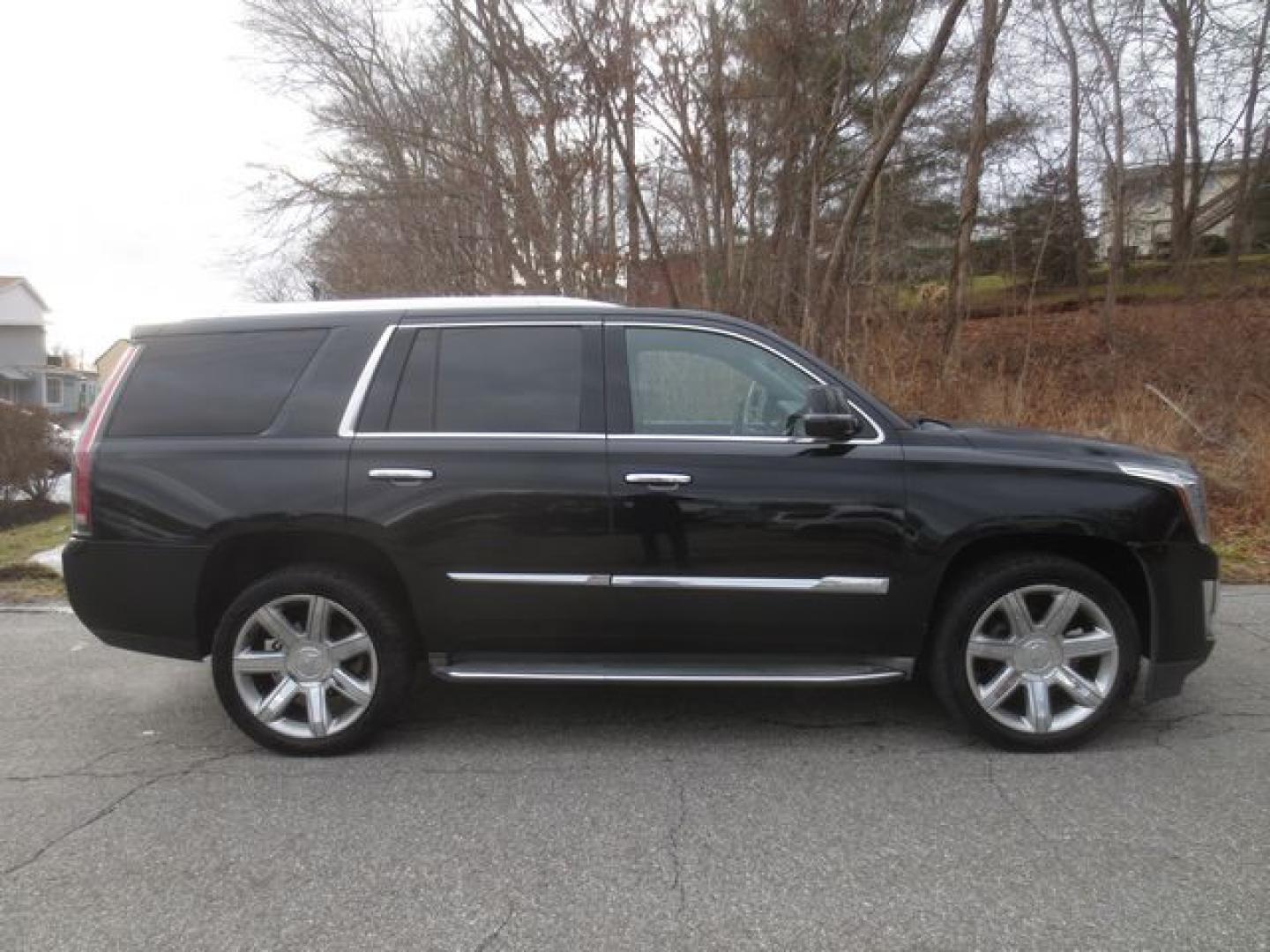 2015 Black /Black Cadillac Escalade Luxury 4WD (1GYS4MKJ7FR) with an 6.2L V8 OHV 16V FFV engine, 8-Speed Automatic transmission, located at 270 US Route 6, Mahopac, NY, 10541, (845) 621-0895, 41.349022, -73.755280 - Photo#13