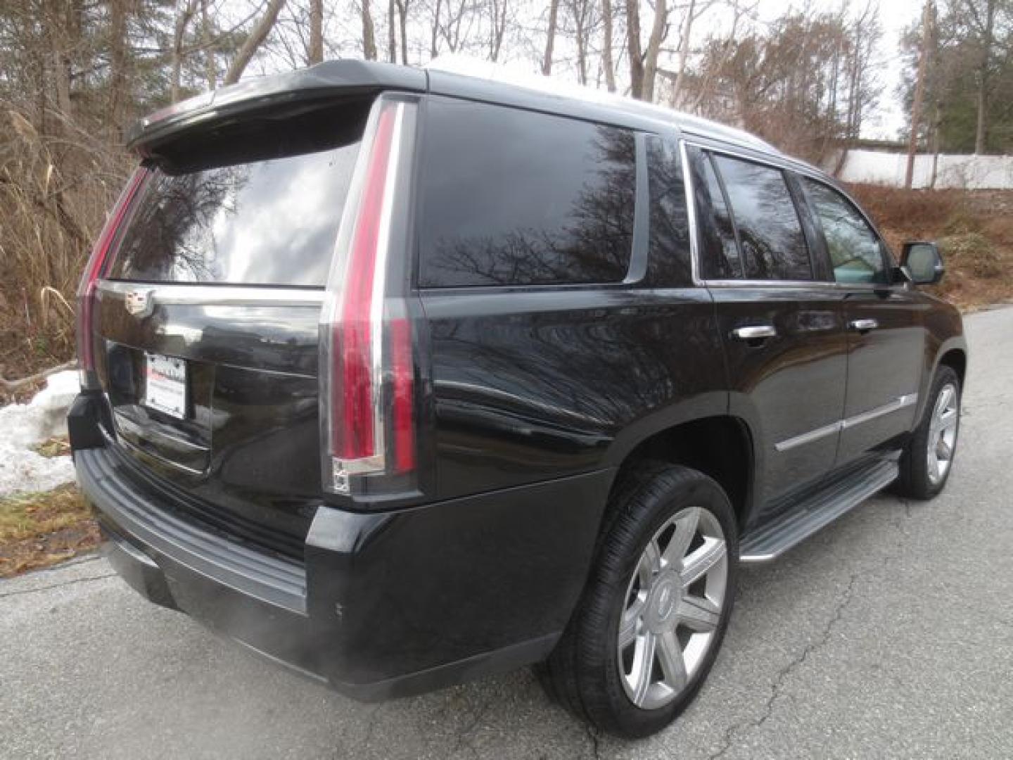 2015 Black /Black Cadillac Escalade Luxury 4WD (1GYS4MKJ7FR) with an 6.2L V8 OHV 16V FFV engine, 8-Speed Automatic transmission, located at 270 US Route 6, Mahopac, NY, 10541, (845) 621-0895, 41.349022, -73.755280 - Photo#3