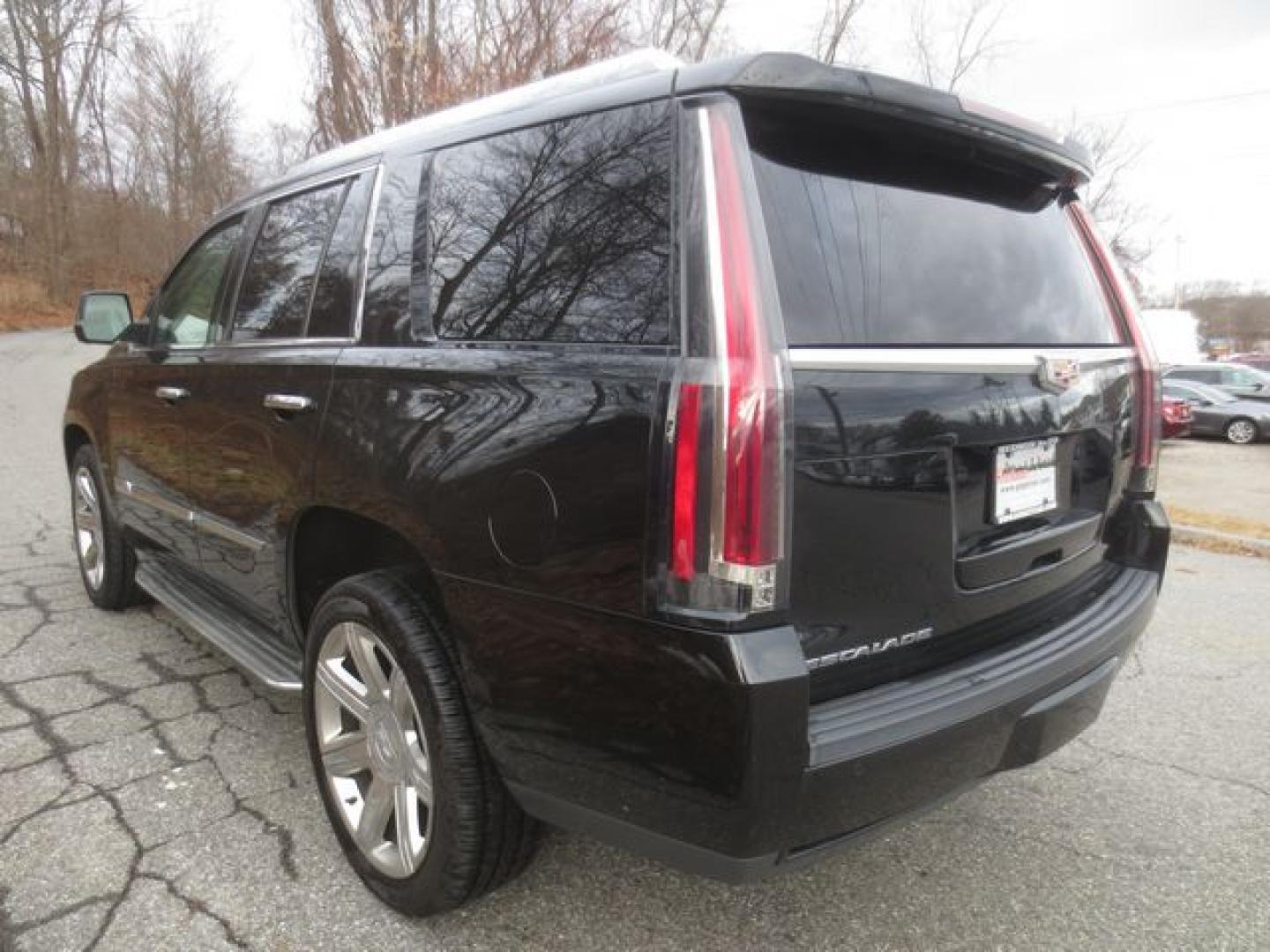 2015 Black /Black Cadillac Escalade Luxury 4WD (1GYS4MKJ7FR) with an 6.2L V8 OHV 16V FFV engine, 8-Speed Automatic transmission, located at 270 US Route 6, Mahopac, NY, 10541, (845) 621-0895, 41.349022, -73.755280 - Photo#4