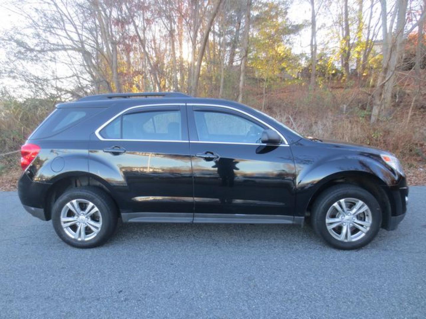 2015 Black /Black Chevrolet Equinox LS (2GNFLEEK1F6) with an 2.4L L4 DOHC 16V FFV engine, 6-Speed Automatic transmission, located at 270 US Route 6, Mahopac, NY, 10541, (845) 621-0895, 41.349022, -73.755280 - Photo#8