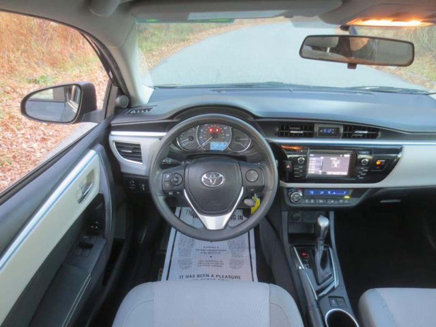 2014 Gray /Gray Toyota Corolla LE PLUS (2T1BURHE8EC) with an 1.8L L4 DOHC 16V engine, 4-Speed Automatic transmission, located at 270 US Route 6, Mahopac, NY, 10541, (845) 621-0895, 41.349022, -73.755280 - Photo#8