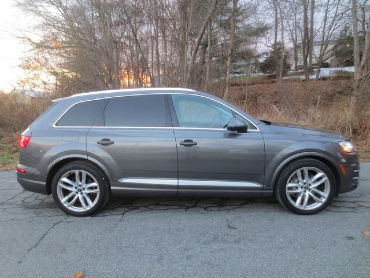 2018 Gray /Gray Audi Q7 Prestige (WA1VAAF73JD) with an 3.0L V6 DOHC 24V TURBO engine, Automatic 8 Speed transmission, located at 270 US Route 6, Mahopac, NY, 10541, (845) 621-0895, 41.349022, -73.755280 - Photo#12