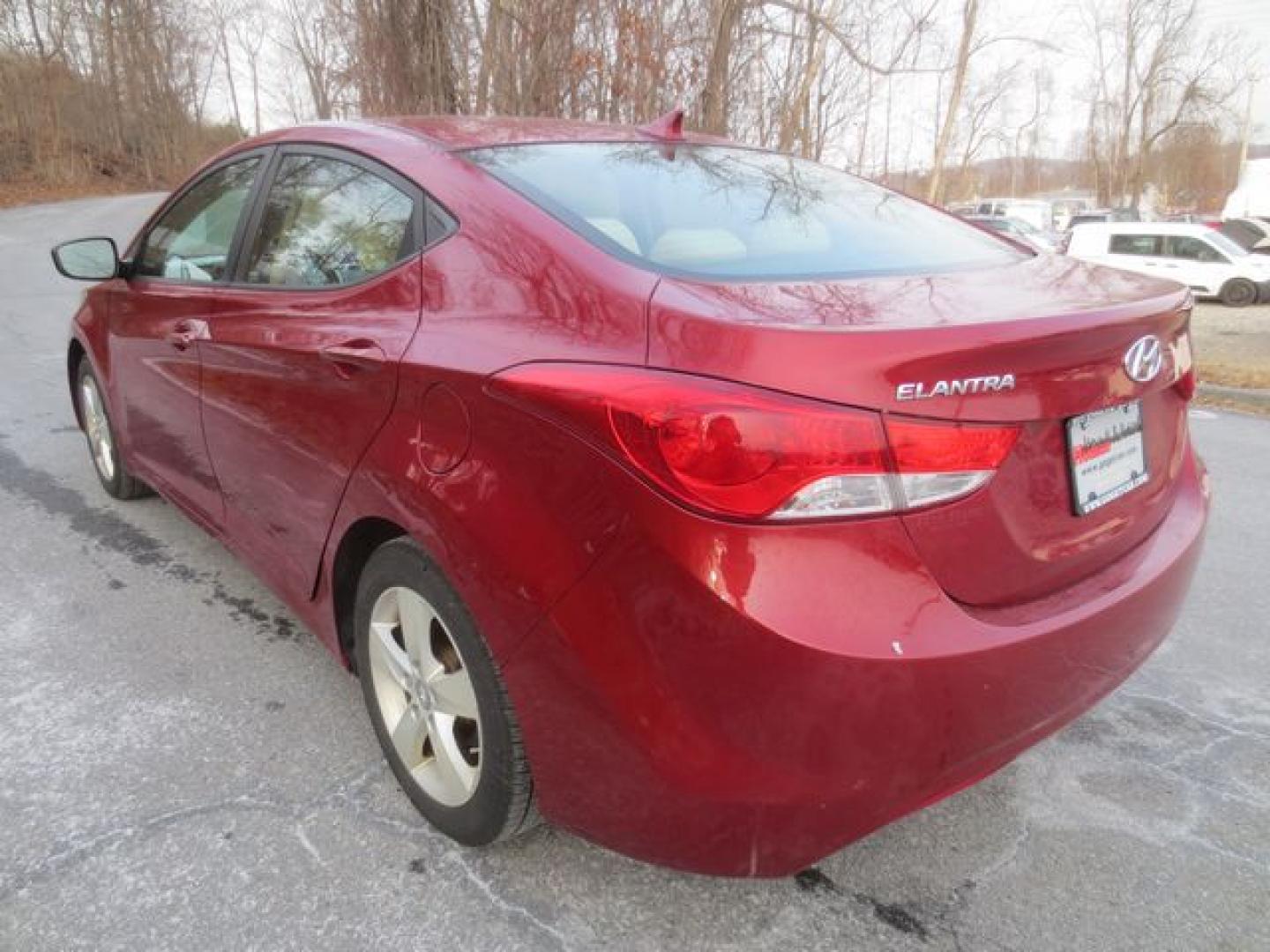 2011 Red /Tan Hyundai Elantra GLS (KMHDH4AE5BU) with an 1.8L L4 DOHC 16V engine, 6-Speed Automatic transmission, located at 270 US Route 6, Mahopac, NY, 10541, (845) 621-0895, 41.349022, -73.755280 - Photo#4