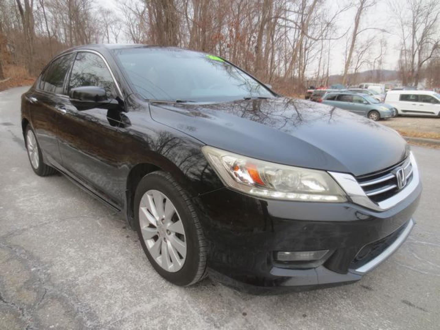 2015 Black /Black Honda Accord Touring (1HGCR3F98FA) with an 3.5L V6 SOHC 24V engine, 6-Speed Automatic transmission, located at 270 US Route 6, Mahopac, NY, 10541, (845) 621-0895, 41.349022, -73.755280 - Photo#1