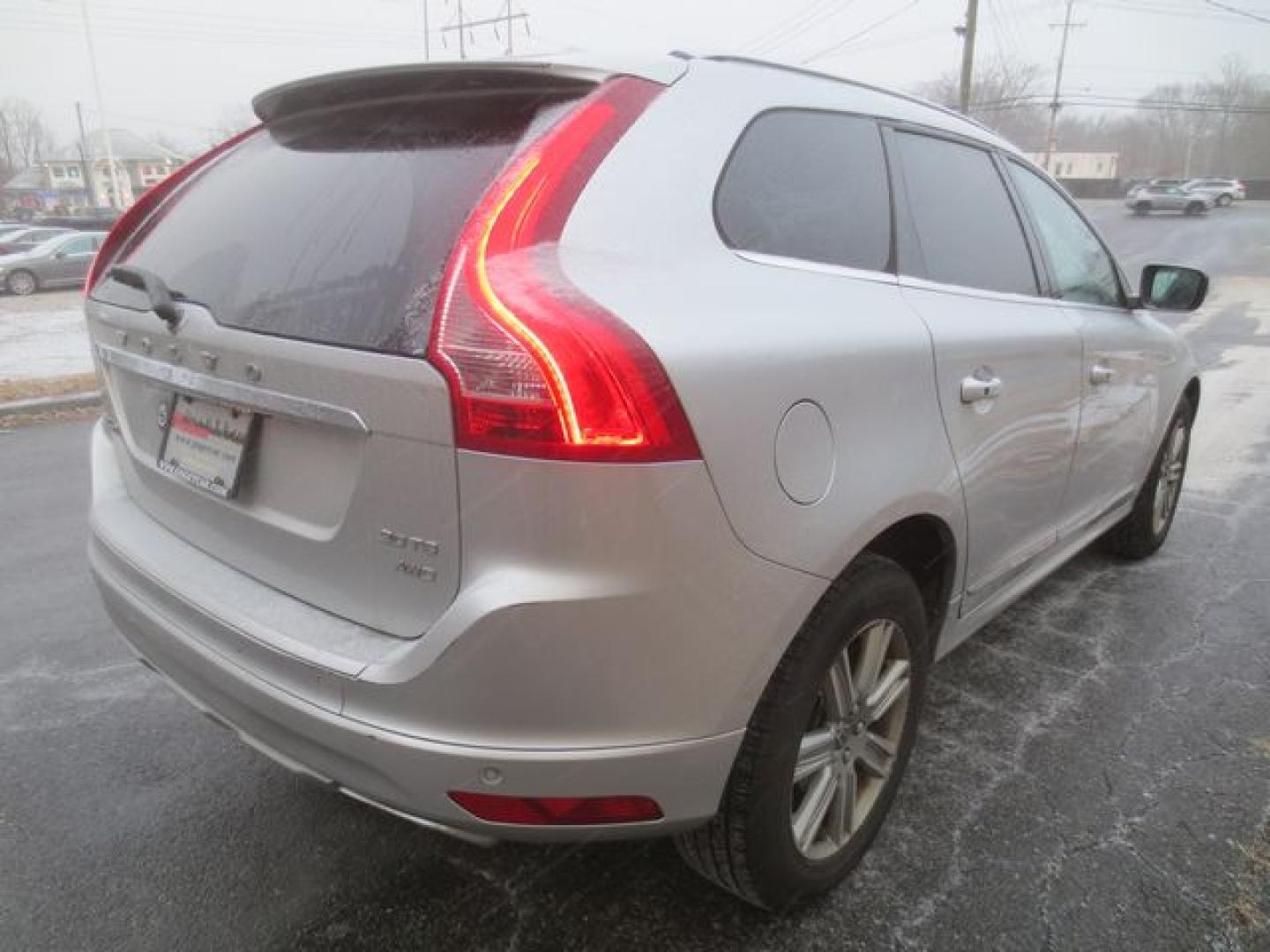 2016 Silver /Black Volvo XC60 T6 Premier (YV4902RK2G2) with an 3.0L L6 DOHC 24V TURBO engine, 6-Speed Automatic transmission, located at 270 US Route 6, Mahopac, NY, 10541, (845) 621-0895, 41.349022, -73.755280 - Photo#1